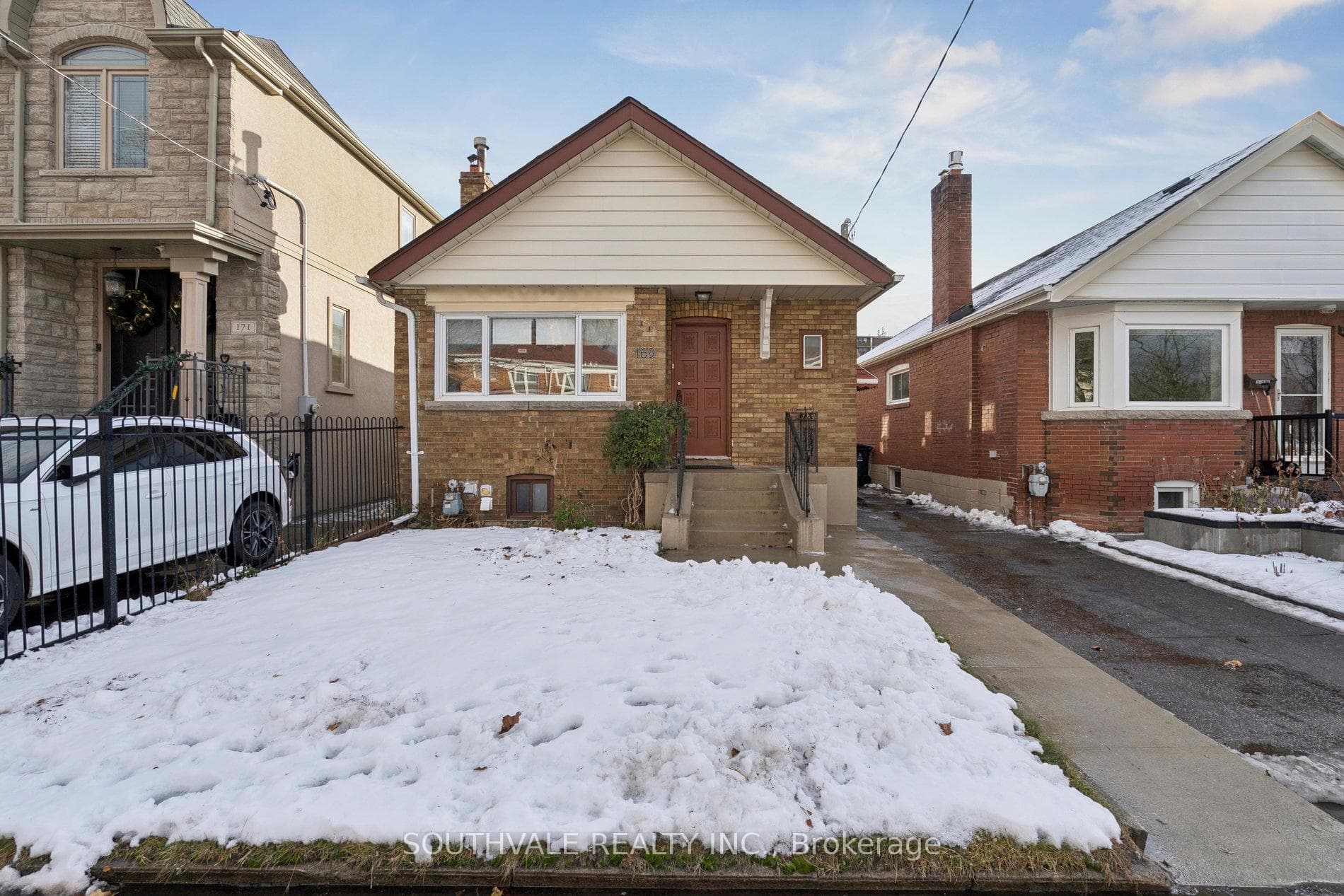 169 Torrens Avenue, Danforth / East York, ON M4J 2P6 - Photo 1