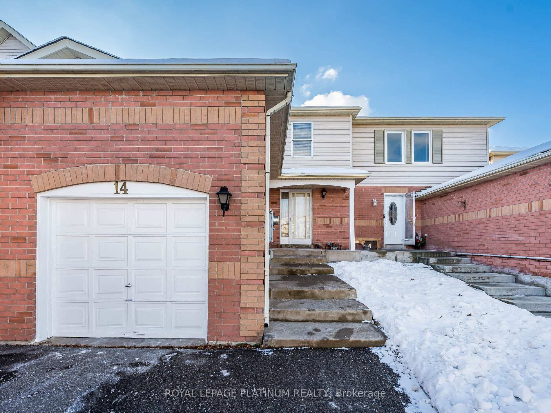 14 Wallingford Court, Brampton, ON L6Y 4V7 - Photo 1