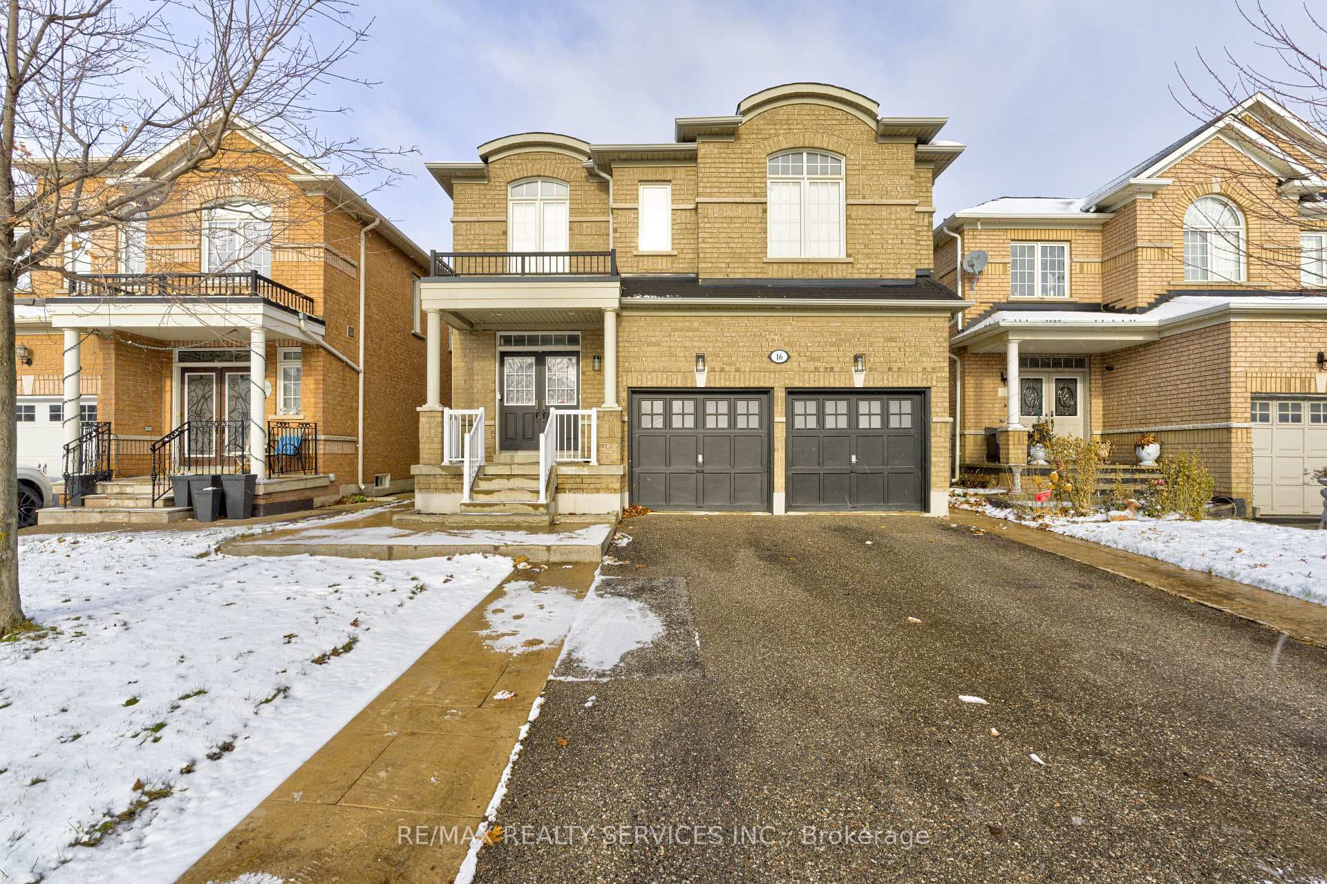 16 Fallgate Drive, Brampton, ON L6X 0R5 - Photo 1