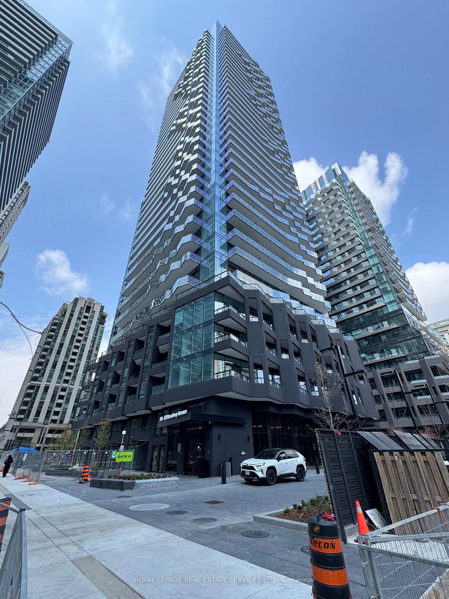 110 Broadway Avenue Unit 2809, Leaside / Davisville, ON M4P 1V7 - Photo 1
