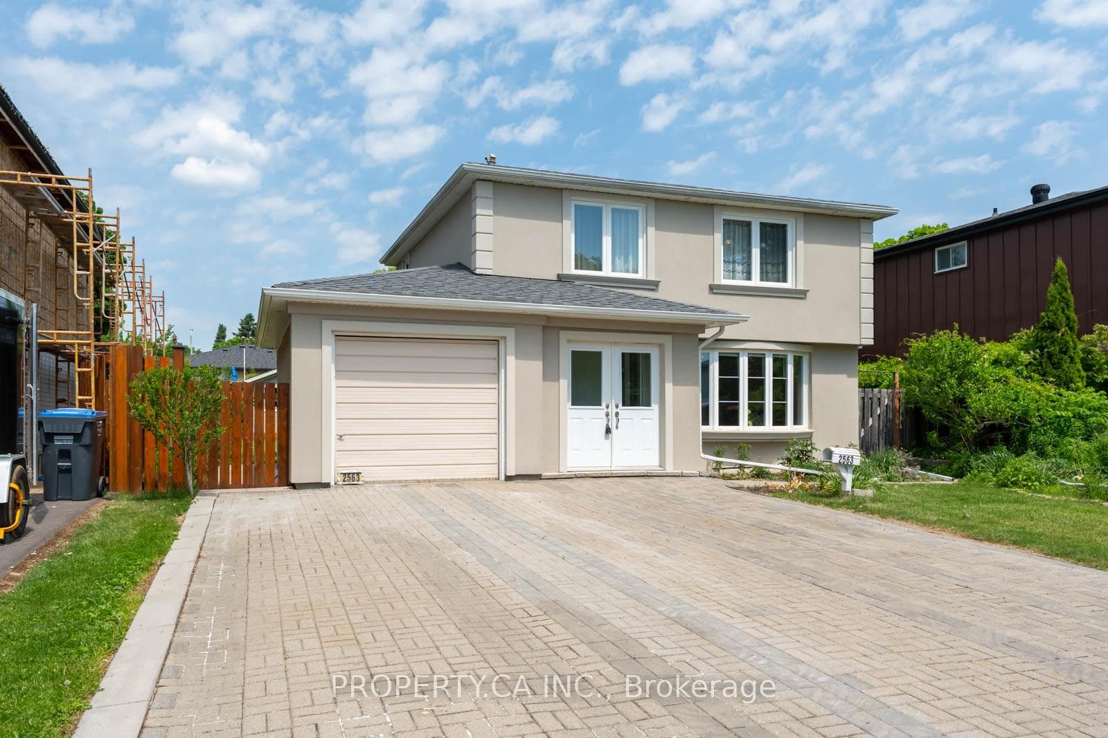 2563 Bromsgrove Road, Mississauga, ON L5J 1M1 - Photo 1