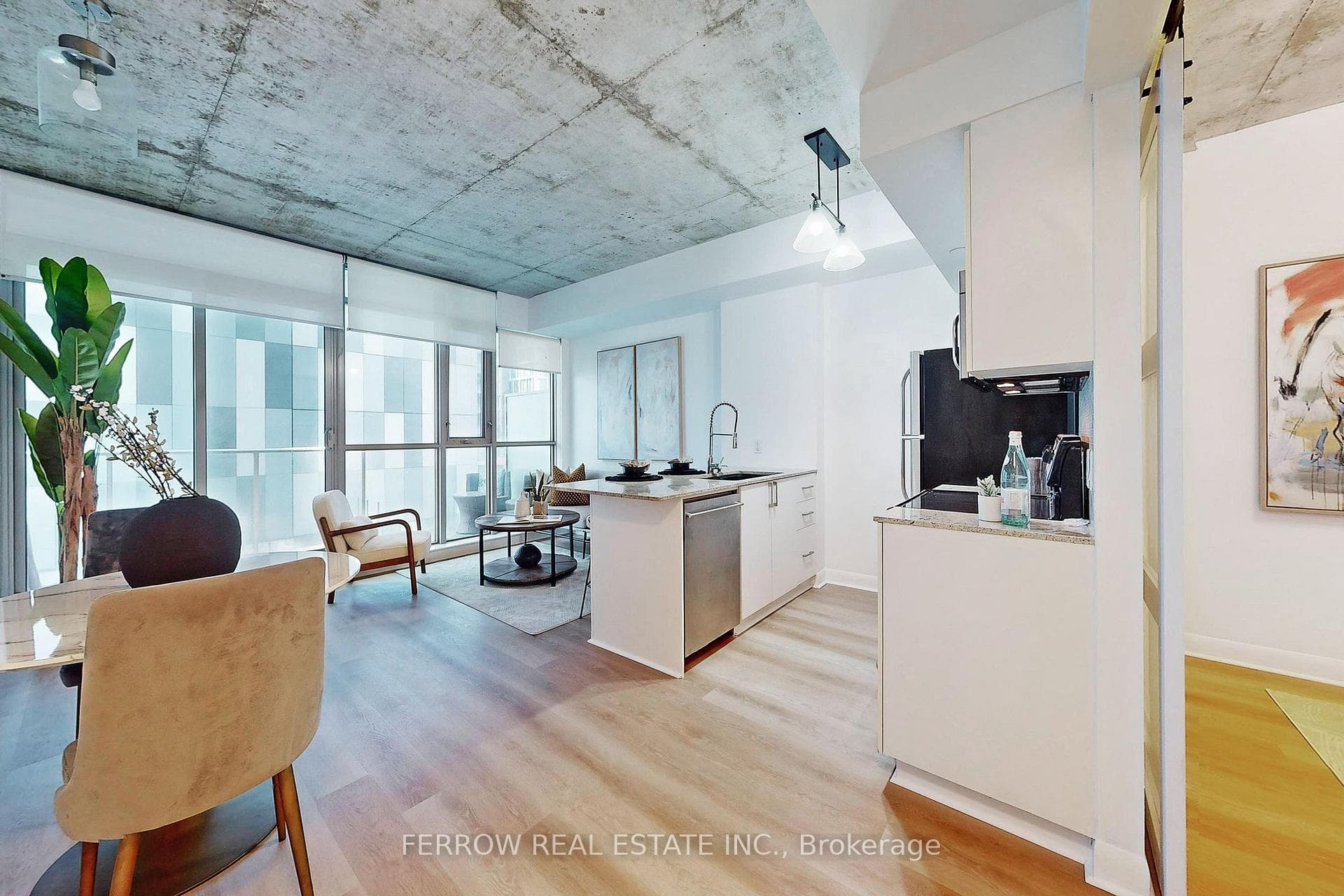 375 King Street Unit 906, Downtown Toronto / Waterfront, ON M5V 1K5 - Photo 1