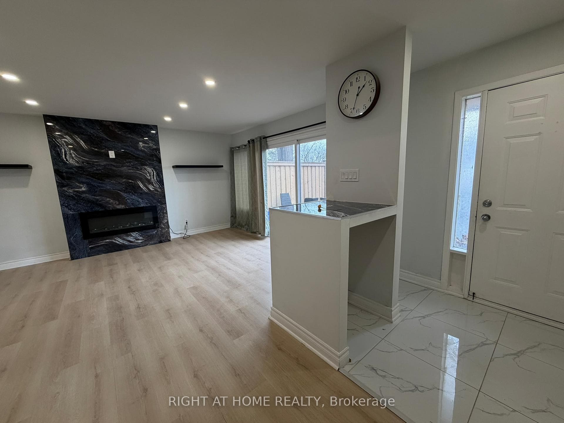 24 Springfair Avenue Unit 189, Aurora, ON L4G 3M2 - Photo 1