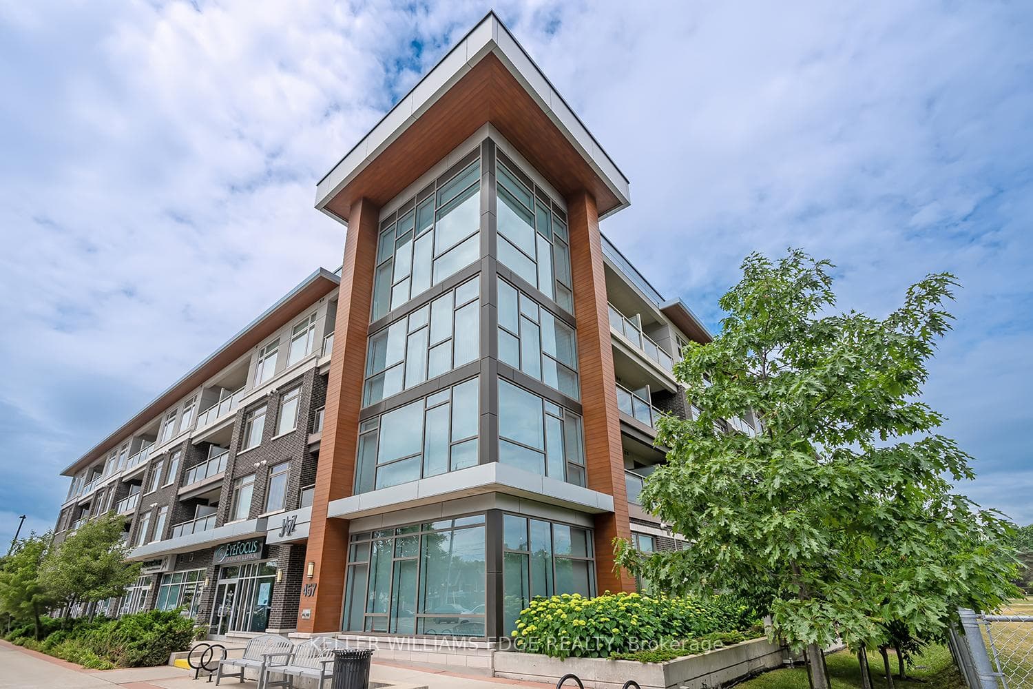 457 Plains Road Unit 302, Burlington, ON L7T 0B8 - Photo 1