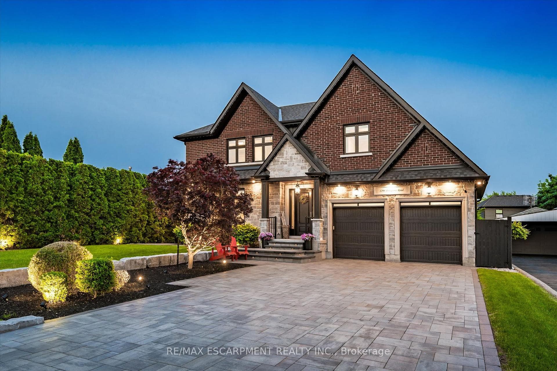 1298 Pinegrove Road, Oakville, ON L6L 2X3 - Photo 1