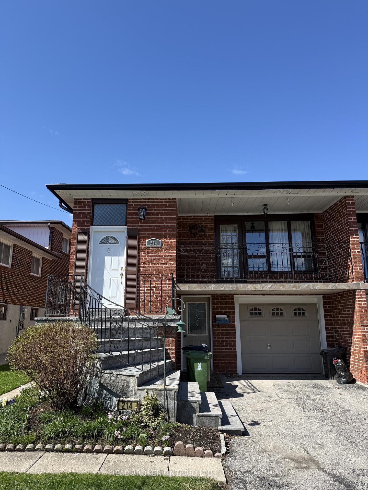 214 Fairglen Avenue Unit Bsmt, Scarborough Village / Eglinton East, ON M1W 1B1 - Photo 1