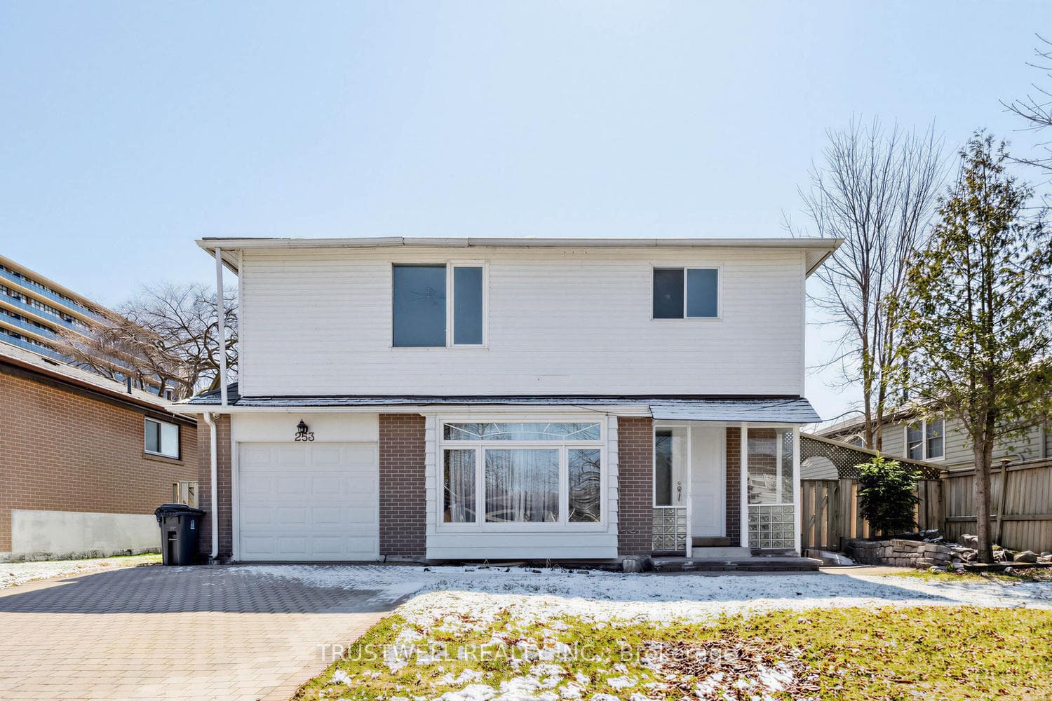 253 Catalina Drive, Toronto E08