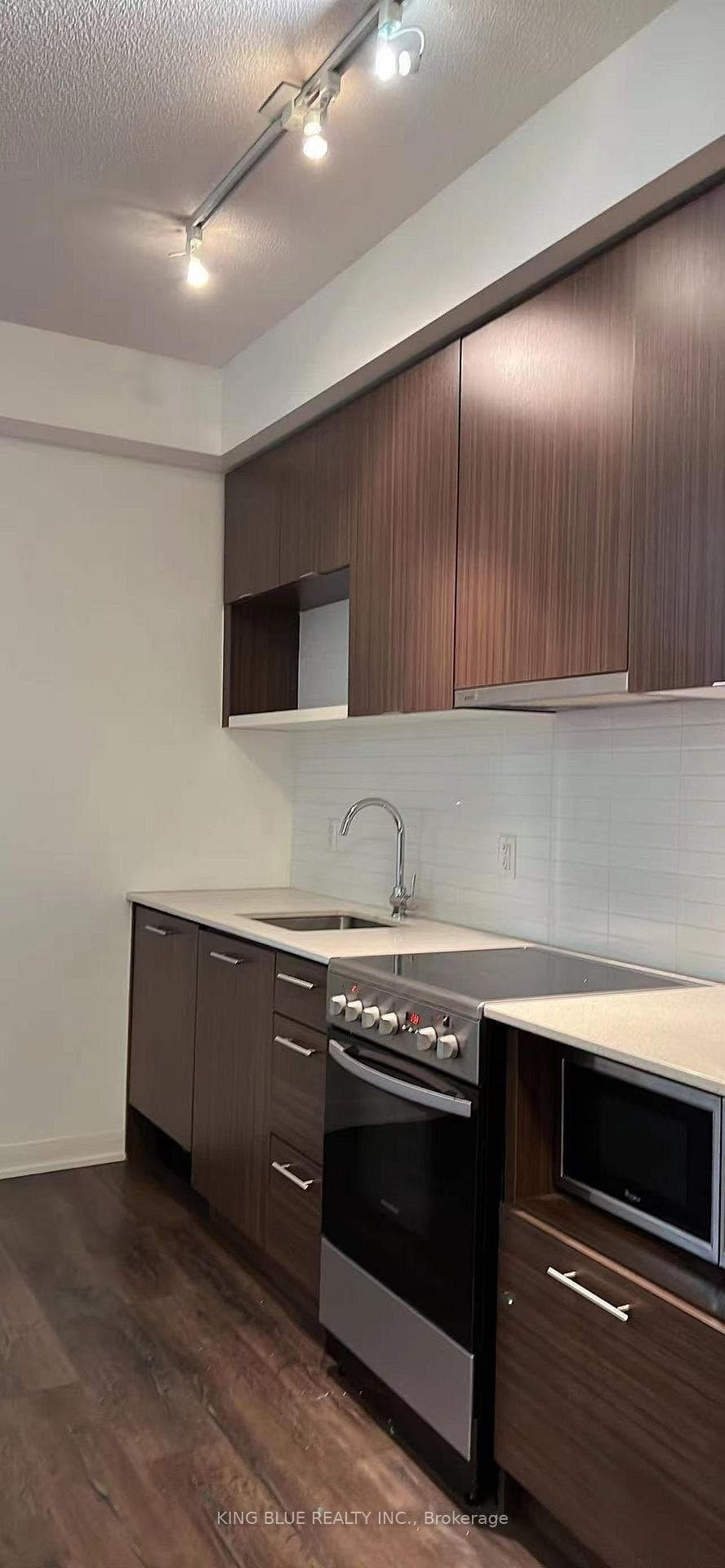 435 Richmond Street Unit 402, Toronto C01