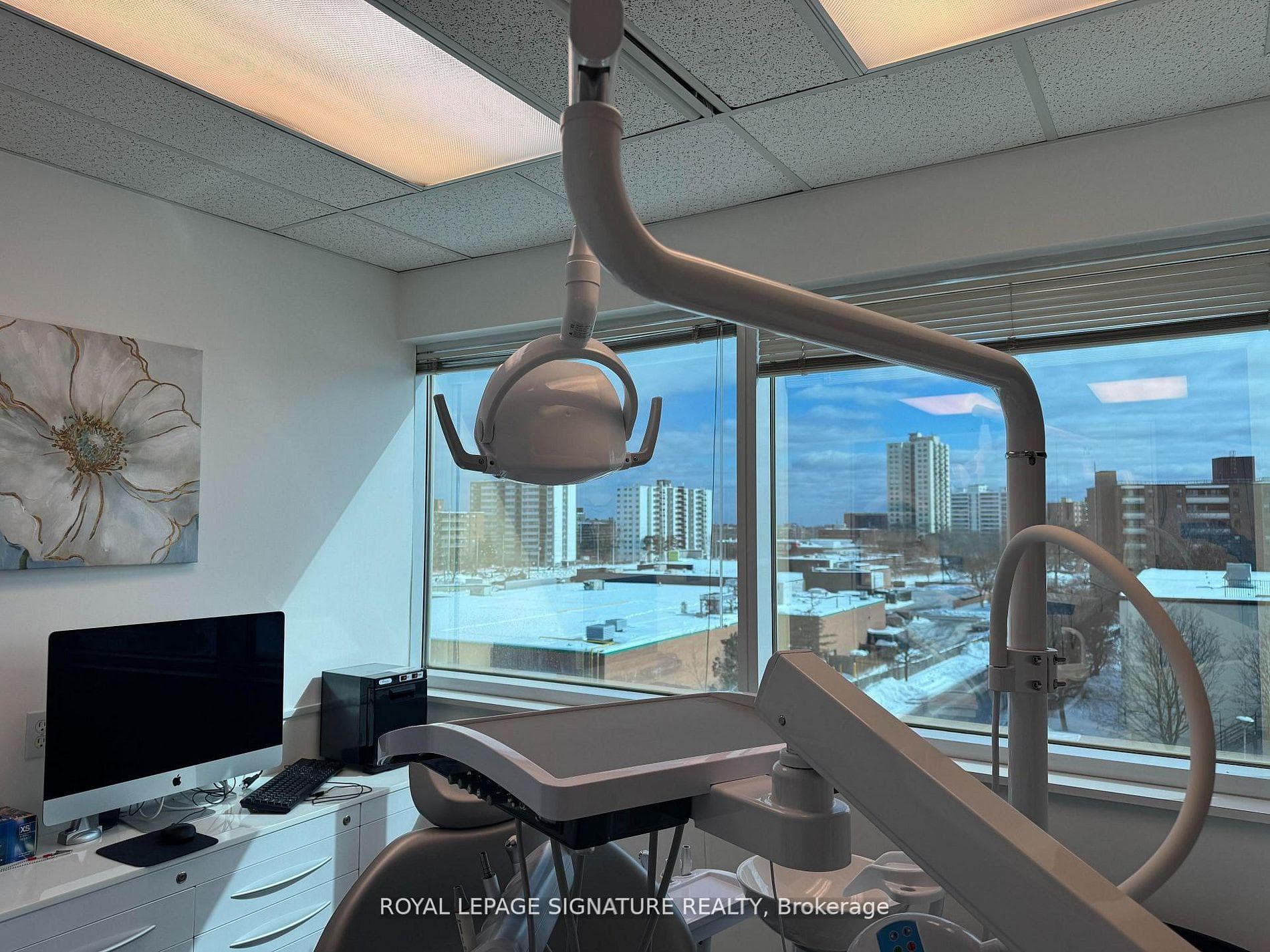 71 King Street Unit Unit 405, Mississauga, ON L5B 4A2 - Photo 1