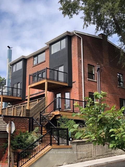 2174 Queen Street, The Beaches / Upper Beaches, ON M4E 1E4 - Photo 1