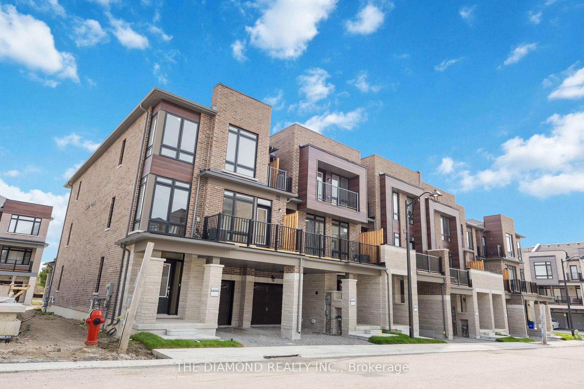 27 Gunton Street, Aurora, ON L4G 7B6 - Photo 1