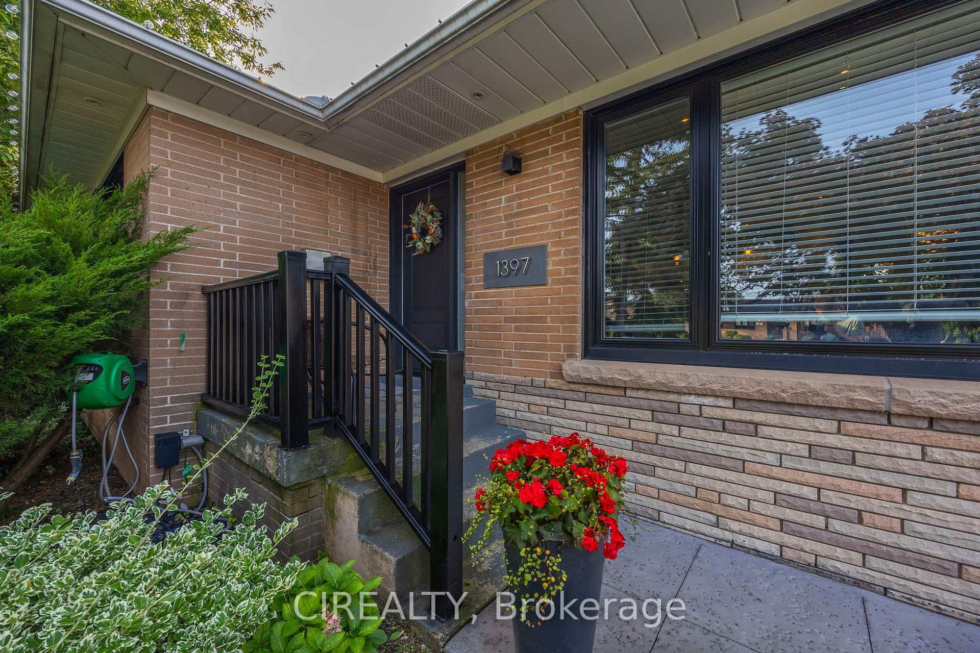 1397 Waverly Avenue, Oakville, ON L6L 2S4 - Photo 1