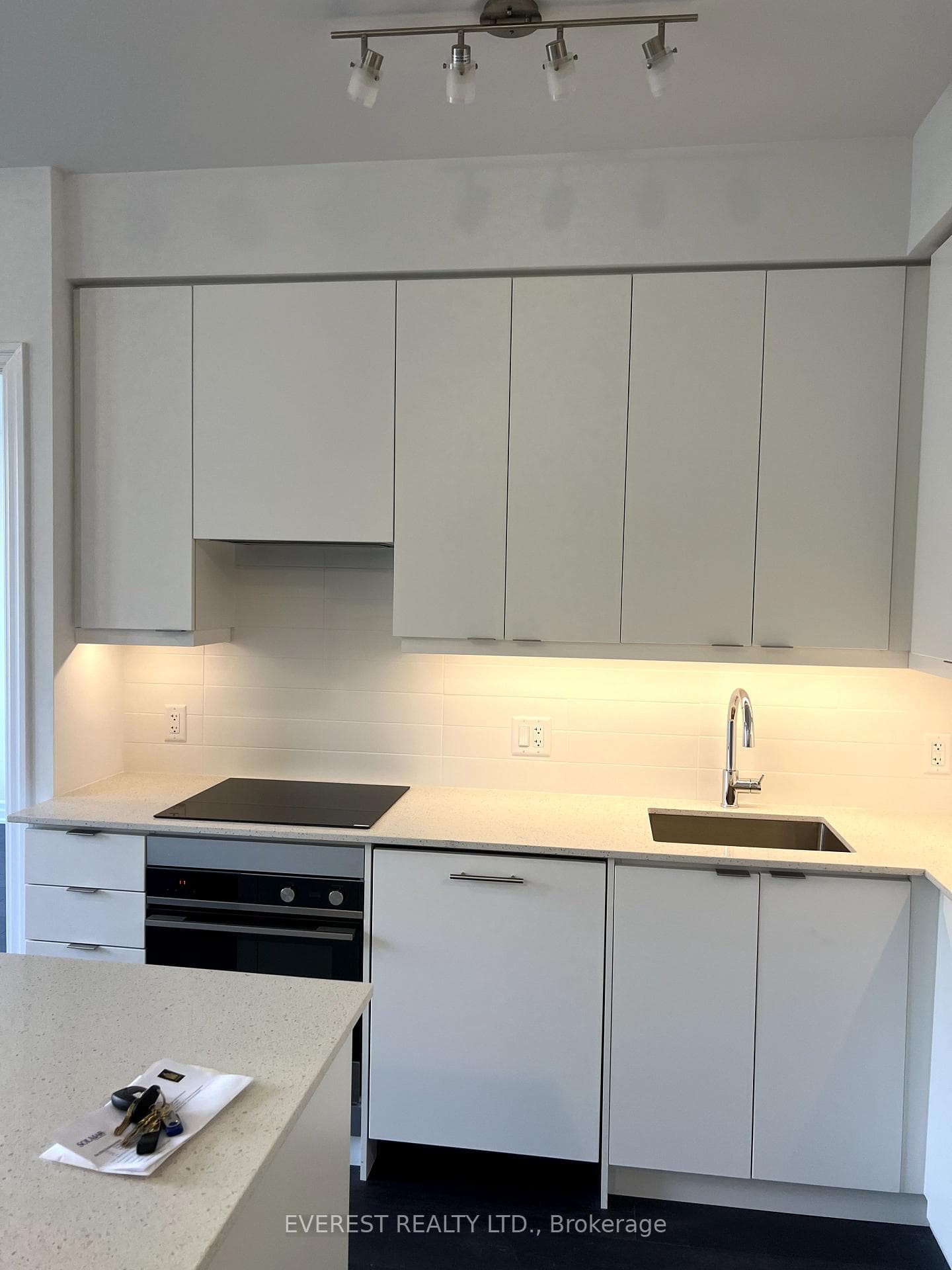 30 Elm Drive Unit 1711, Mississauga, ON L5A 4C3 - Photo 1