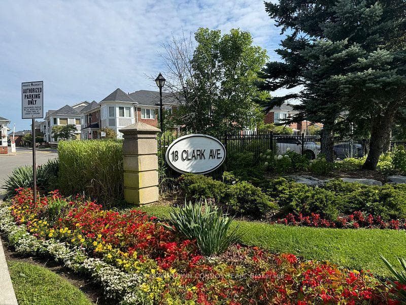 18 Clark Avenue Unit 154, Vaughan
