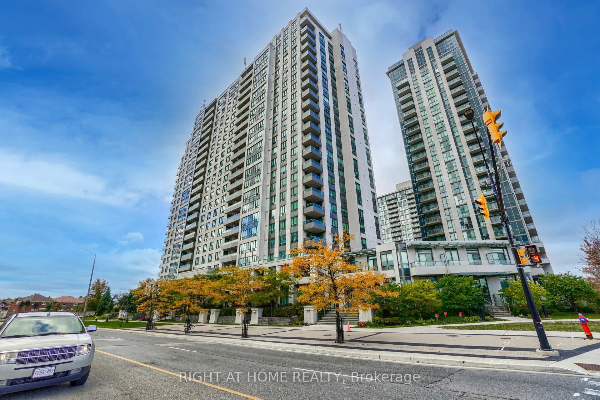 335 Rathburn Road Unit 1117, Mississauga, ON L5B 0C8 - Photo 1