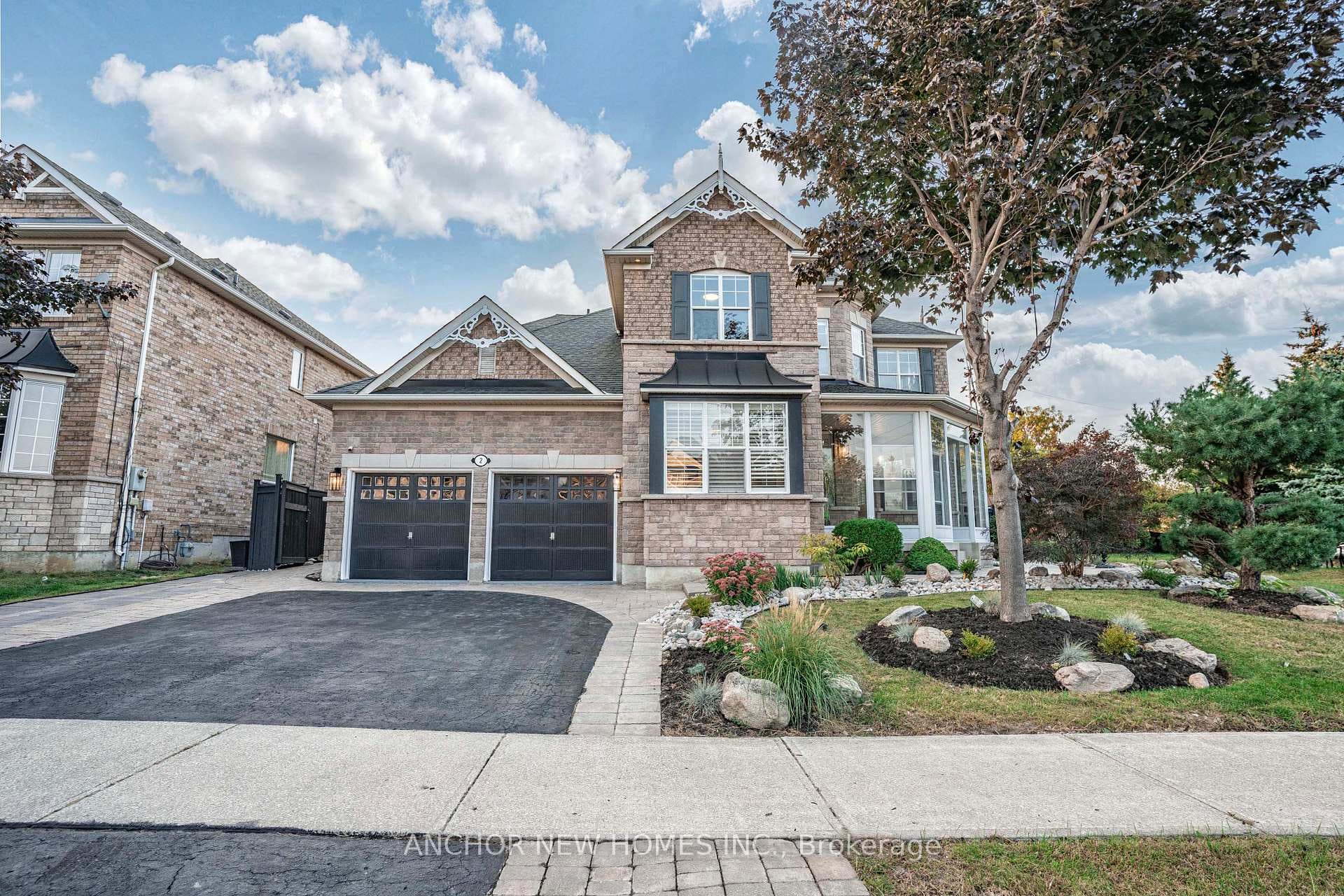 2 Latania Boulevard, Brampton