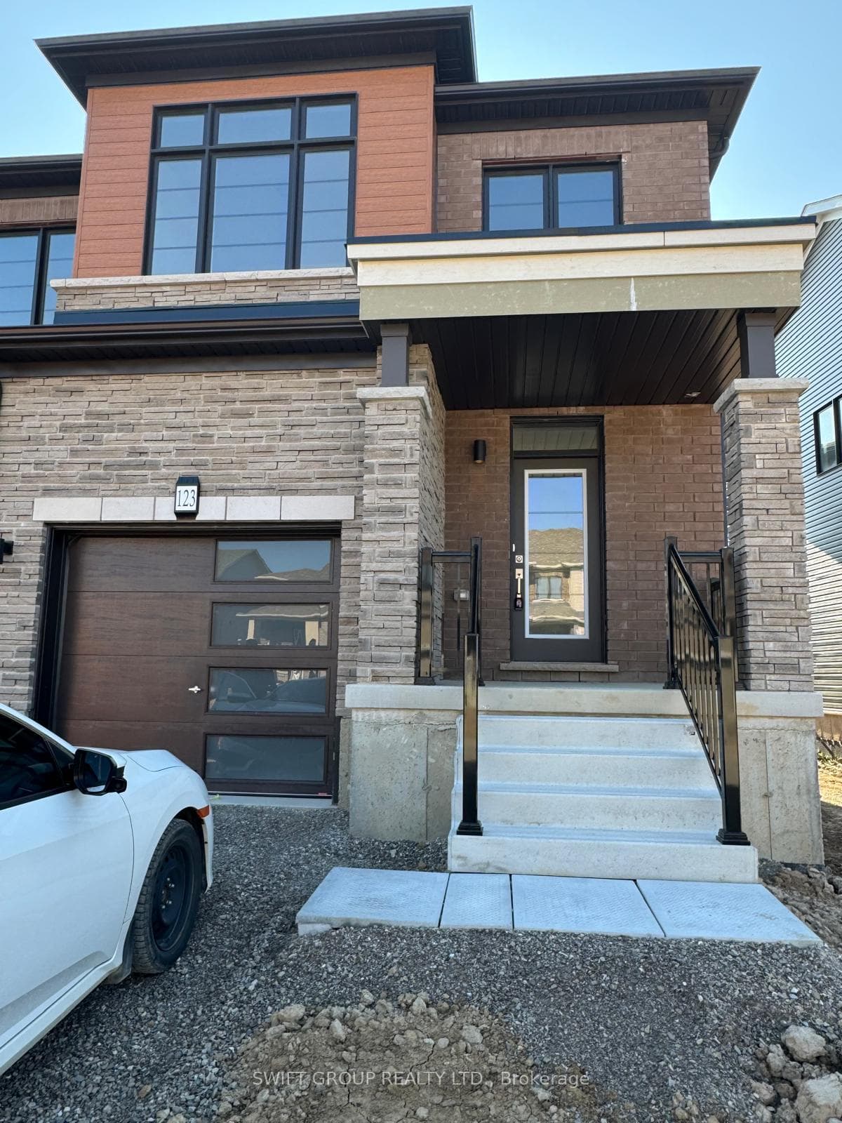 123 Granville Crescent, Haldimand, ON N3W 0J8 - Photo 1