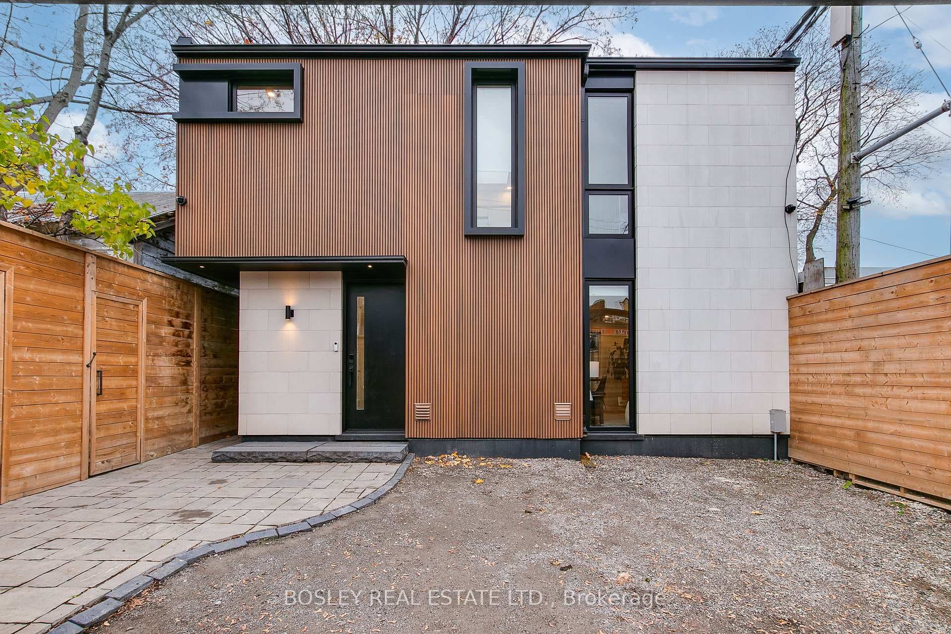 108 Moberly Avenue, The Beaches / Upper Beaches, ON M4C 4B1 - Photo 1
