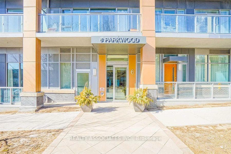 6 Parkwood Avenue Unit 307, Annex / Yorkville / Summerhill, ON M4V 1V1 - Photo 1