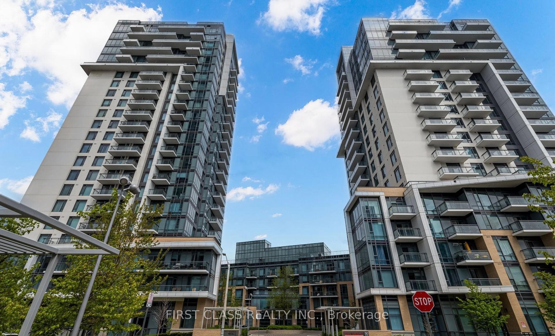 50 Ann O'reilly Road Unit 521, Hillcrest Village / Bayview Village, ON M2J 0C9 - Photo 1