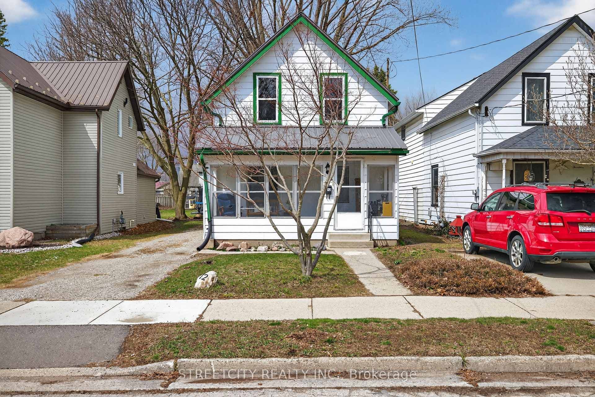 12 Pearl Street, Tillsonburg, ON N4G 1L3 - Photo 1
