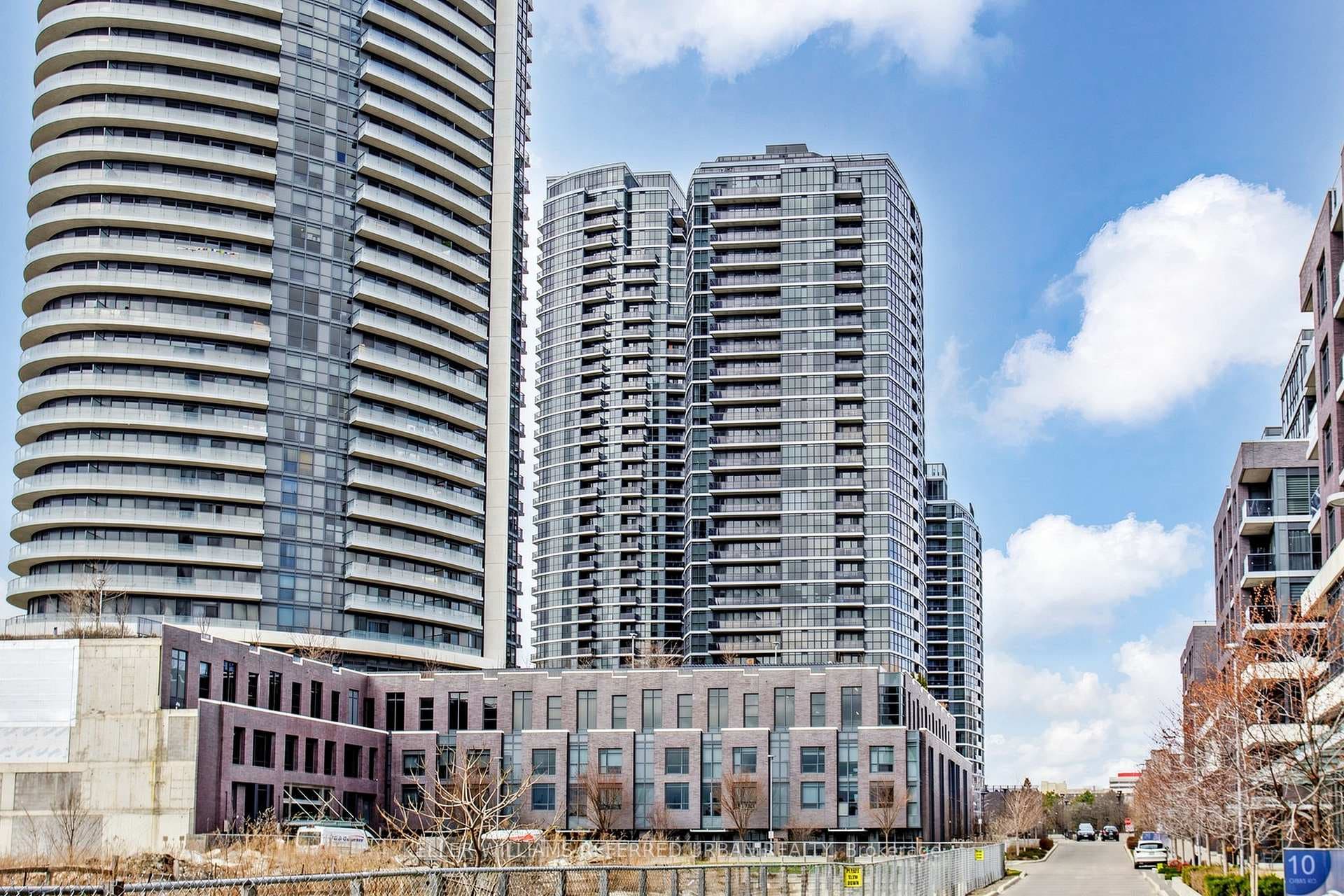 9 Valhalla Inn Road Unit 1503, Etobicoke (Islington / Rexdale), ON M9B 0B1 - Photo 1