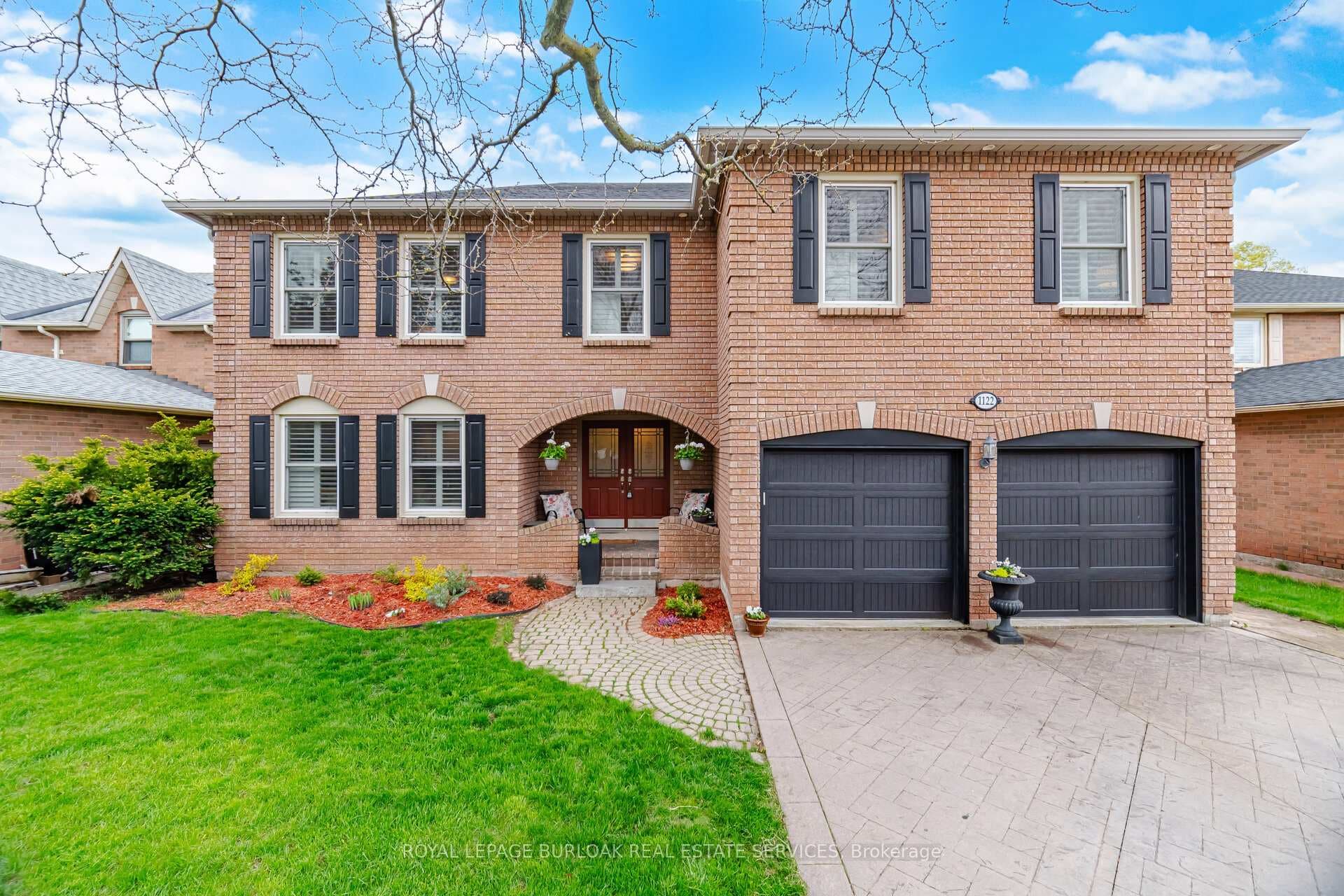1122 Berkshire Court, Oakville, ON L6M 2L6 - Photo 1