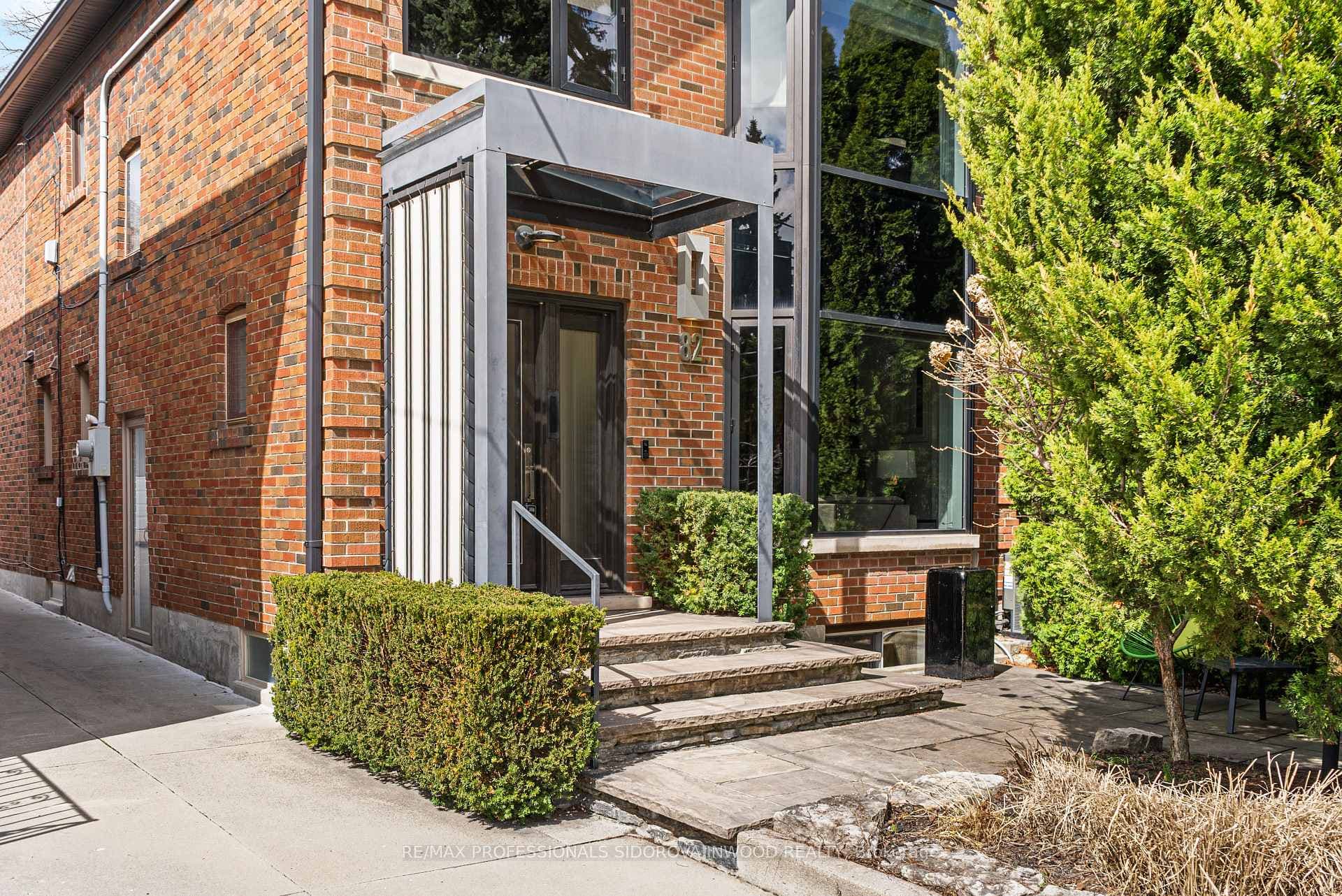 82 Mayfield Avenue, Toronto W01