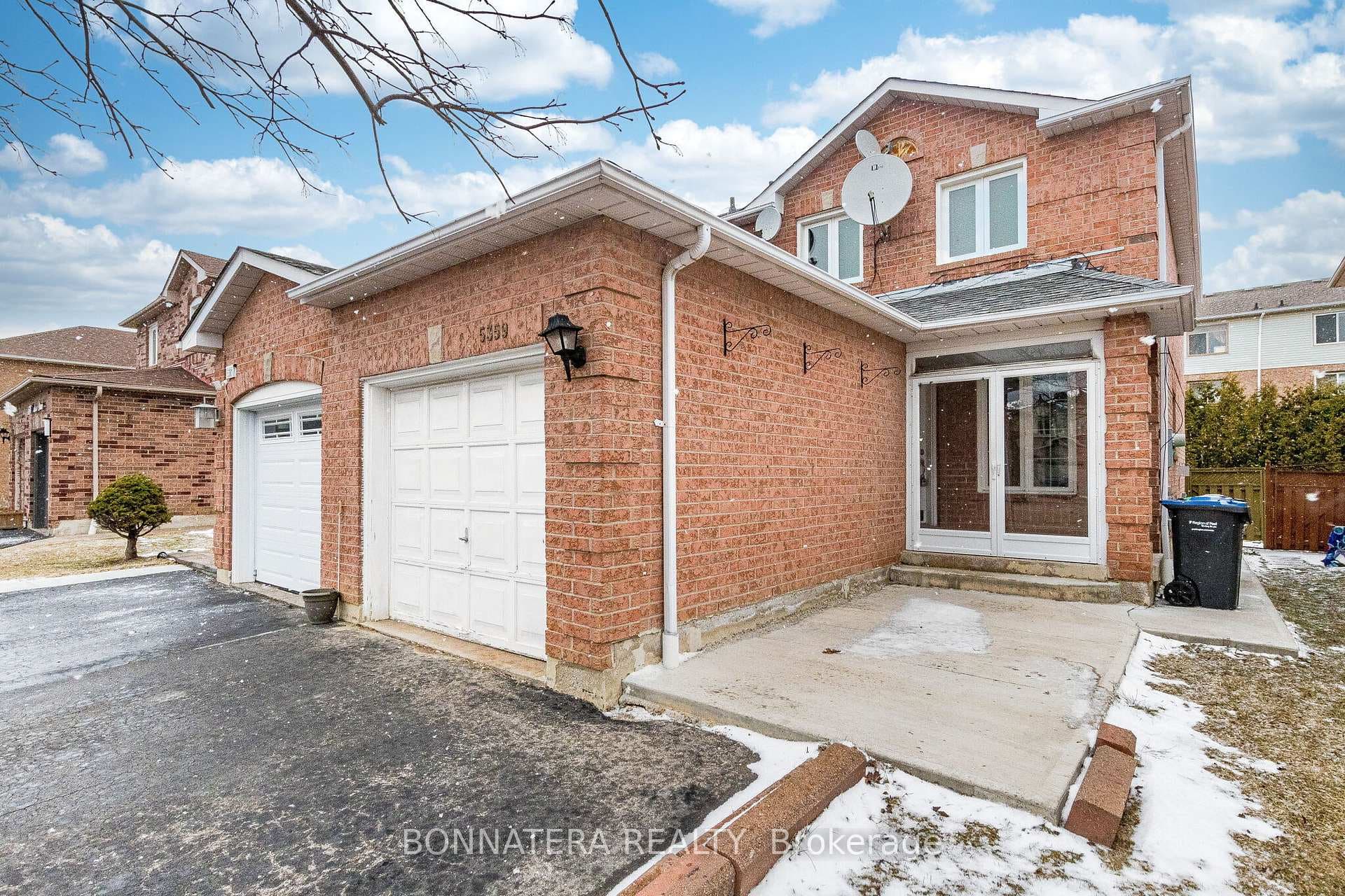 5359 Bullrush Drive, Mississauga, ON L5V 2C1 - Photo 1