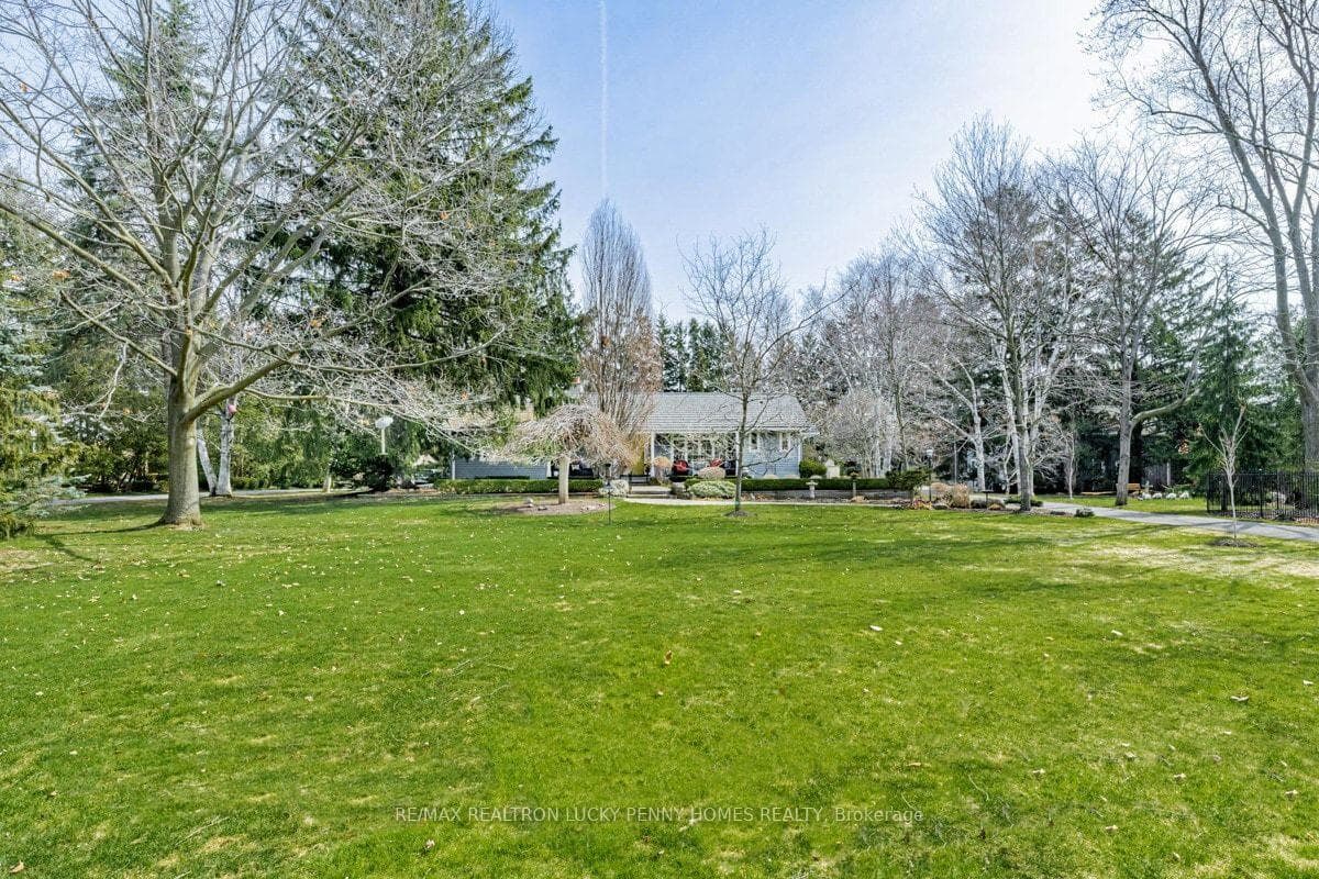 9 Orchard Street, Markham, ON L3P 2S9 - Photo 1