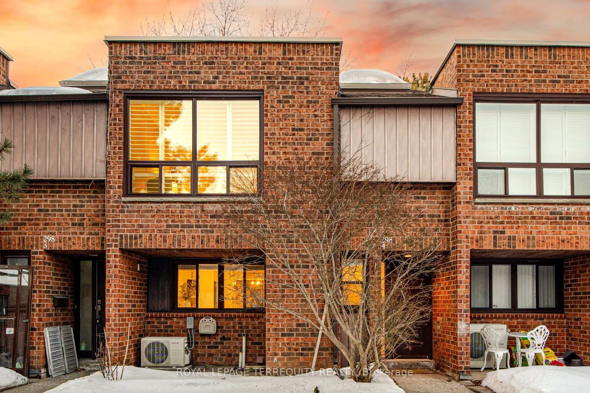 298 Torresdale Avenue Unit 4, Thornhill / Willowdale, ON M2R 3N3 - Photo 1