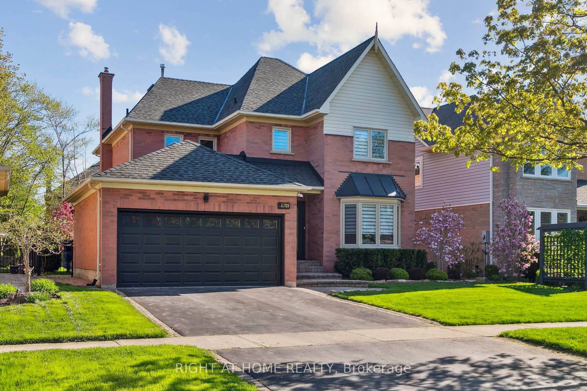 2069 Waterbridge Drive, Burlington, ON L7M 3W2 - Photo 1