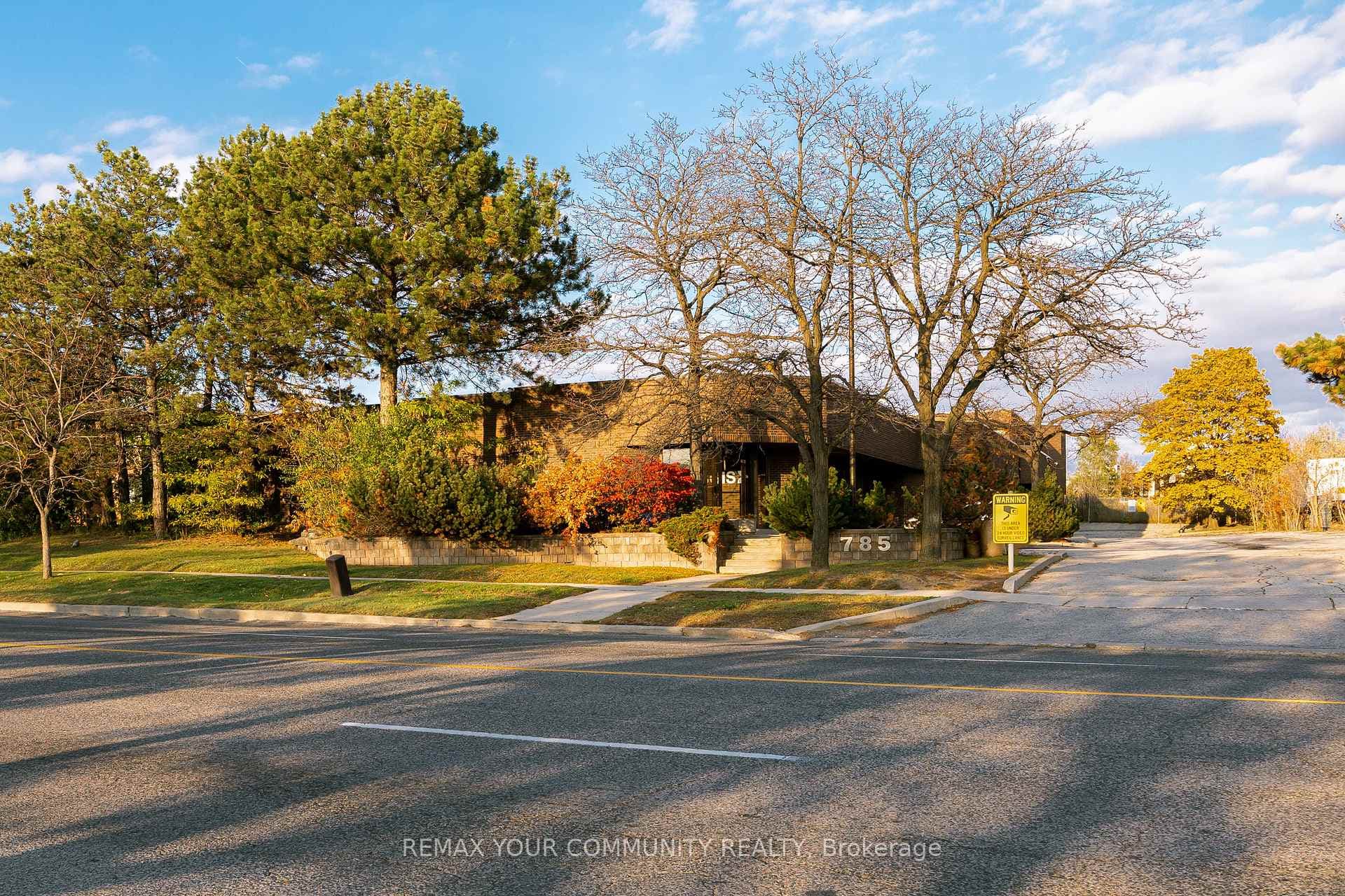 785 Arrow Road, Downsview / Black Creek, ON M9M 2L4 - Photo 1