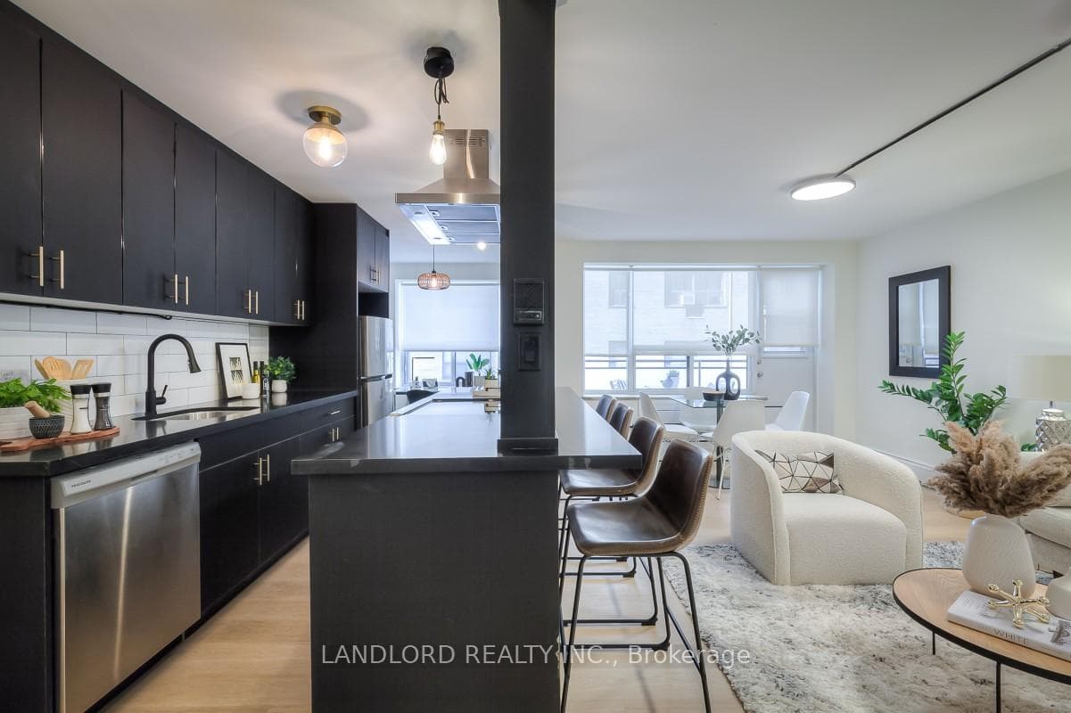 420 Eglinton Avenue Unit 405, Toronto C10