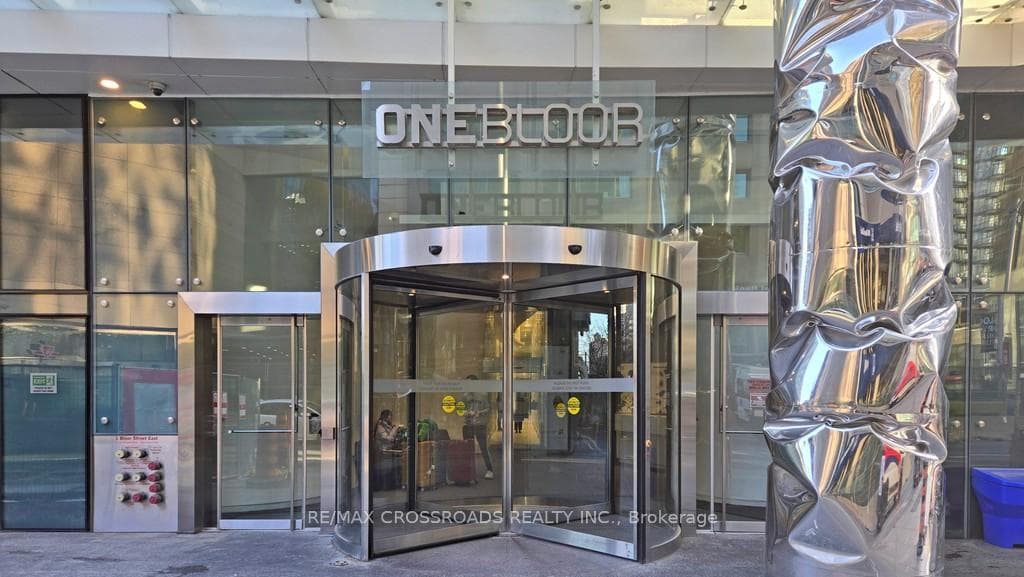 1 Bloor Street Unit 3208, Regent Park / Cabbagetown / St. James Town, ON M4W 0A8 - Photo 1