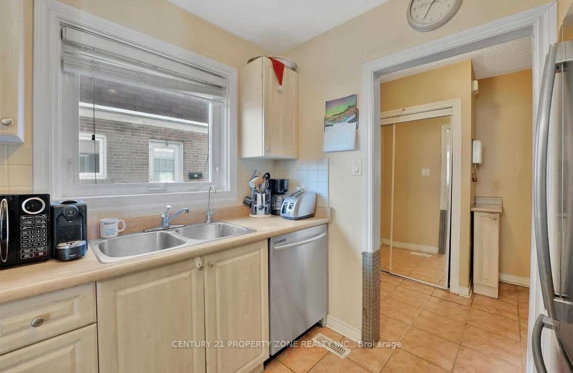 78 Town House Crescent, Brampton, ON L6W 3C5 - Photo 1