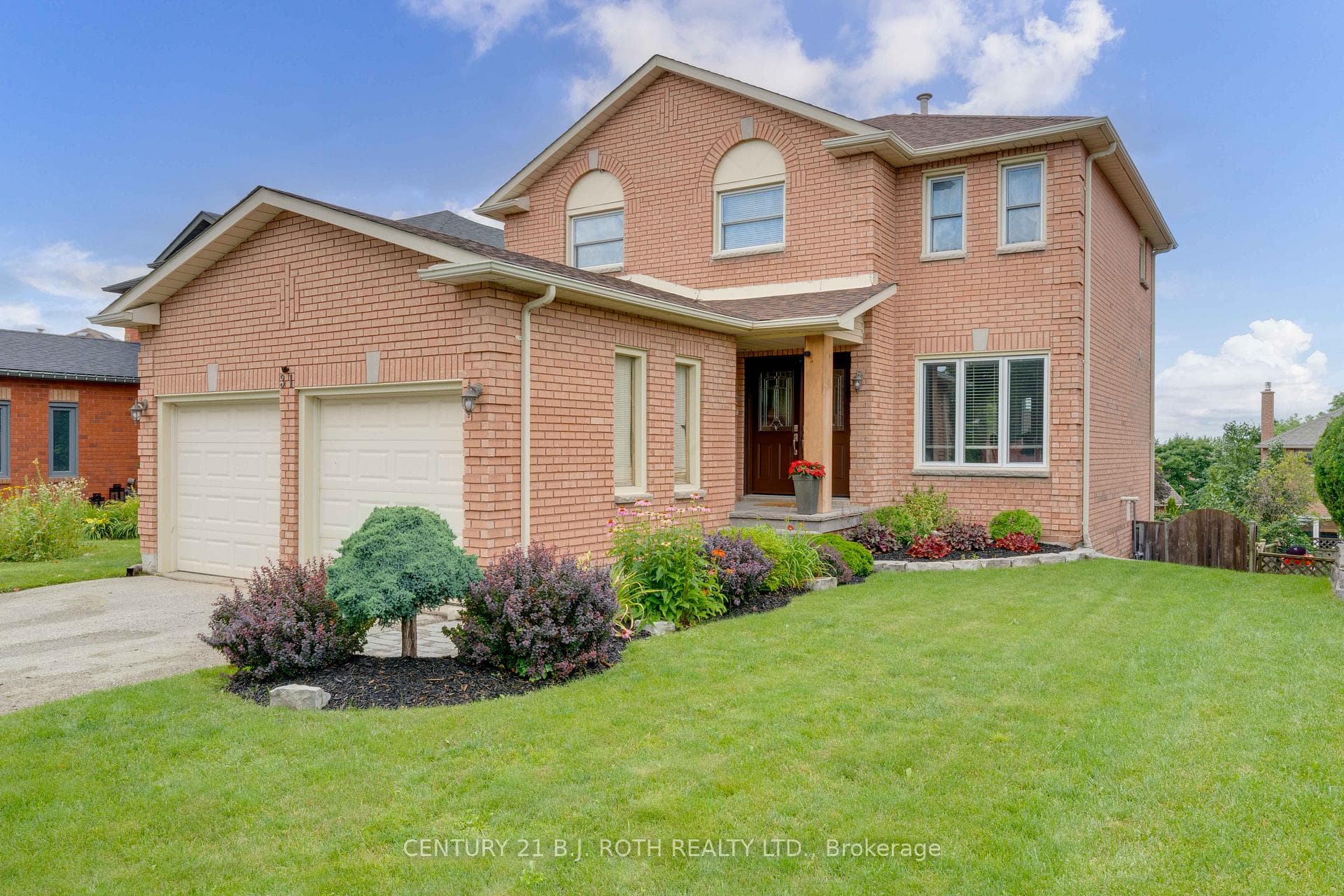 31 Golden Meadow Road, Barrie