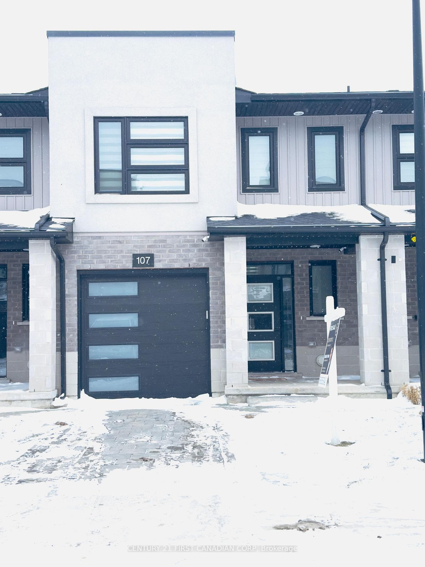 SINGLETON AVE UNIT 107