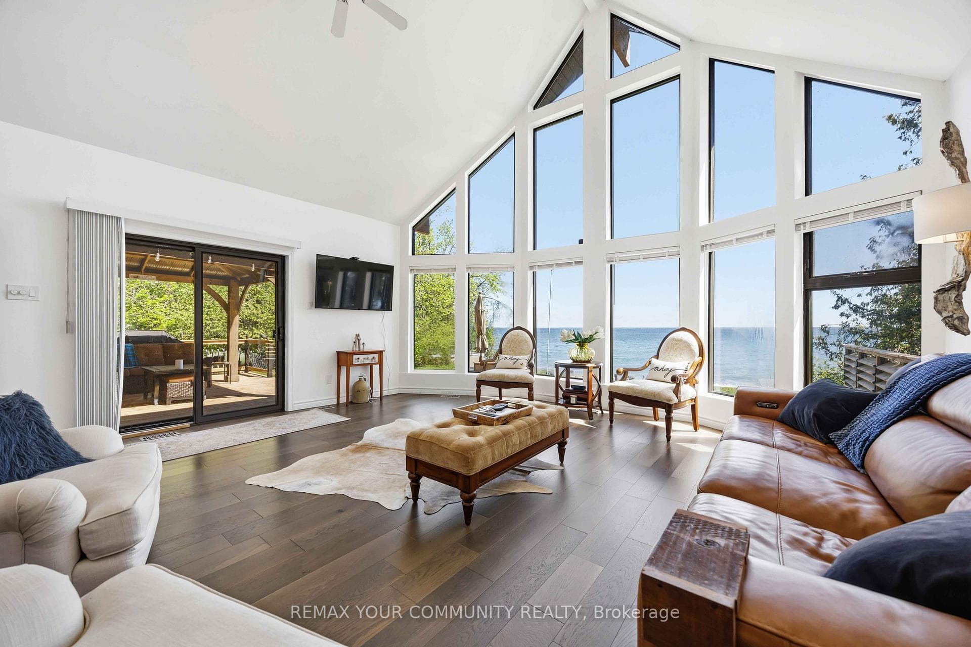 762 Loon Road, Georgina Islands