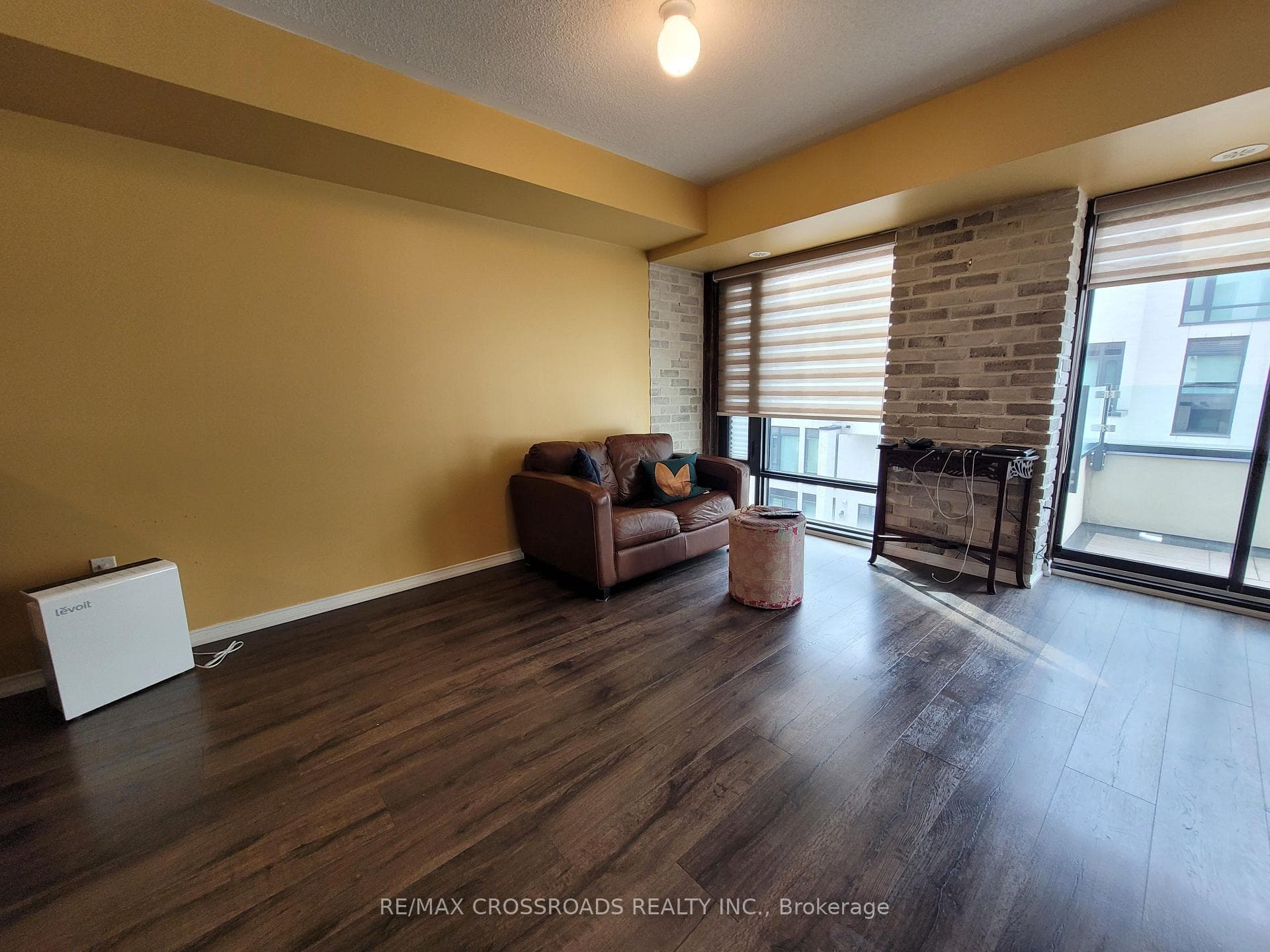 134 Widdicombe Hill Boulevard Unit 202, Etobicoke (Kingsview Village / Humber Heights), ON M9R 0A9 - Photo 1