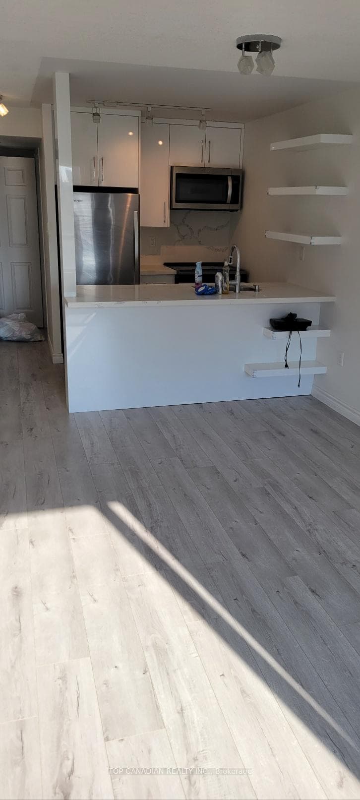 887 bay Street Unit 609, Downtown Toronto / Waterfront, ON M5S 3K4 - Photo 1