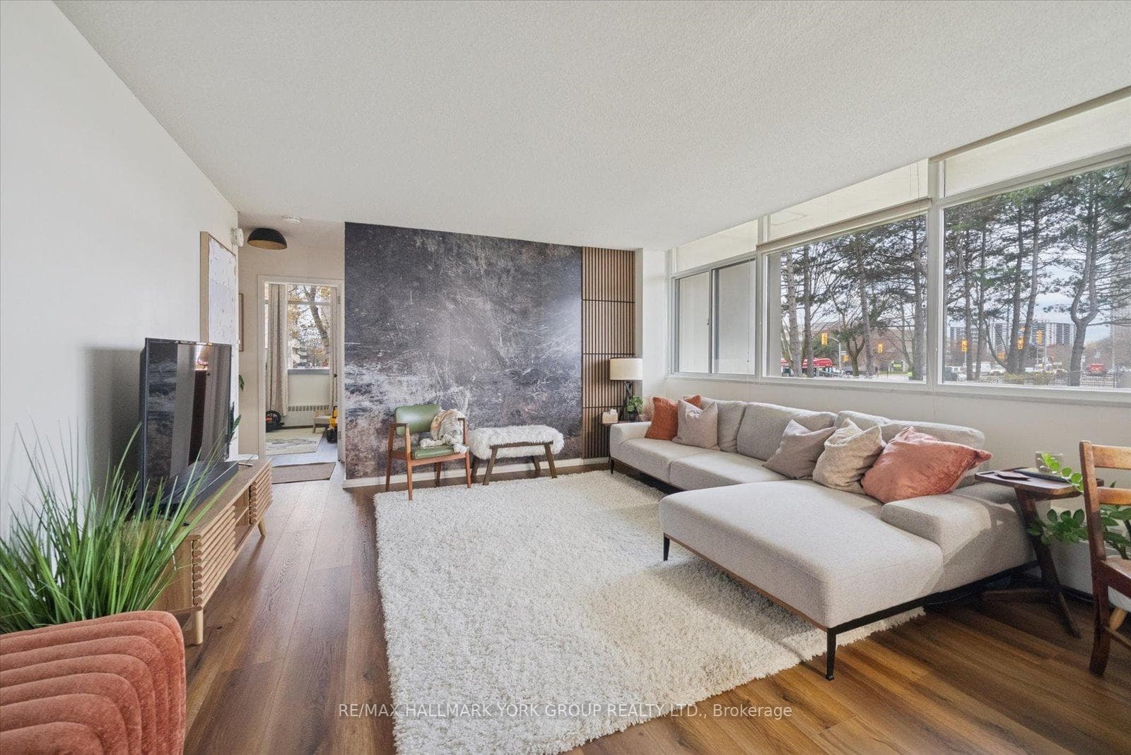 715 Don Mills Road Unit 103, Flemingdon Park / Don Mills, ON M3C 1S4 - Photo 1