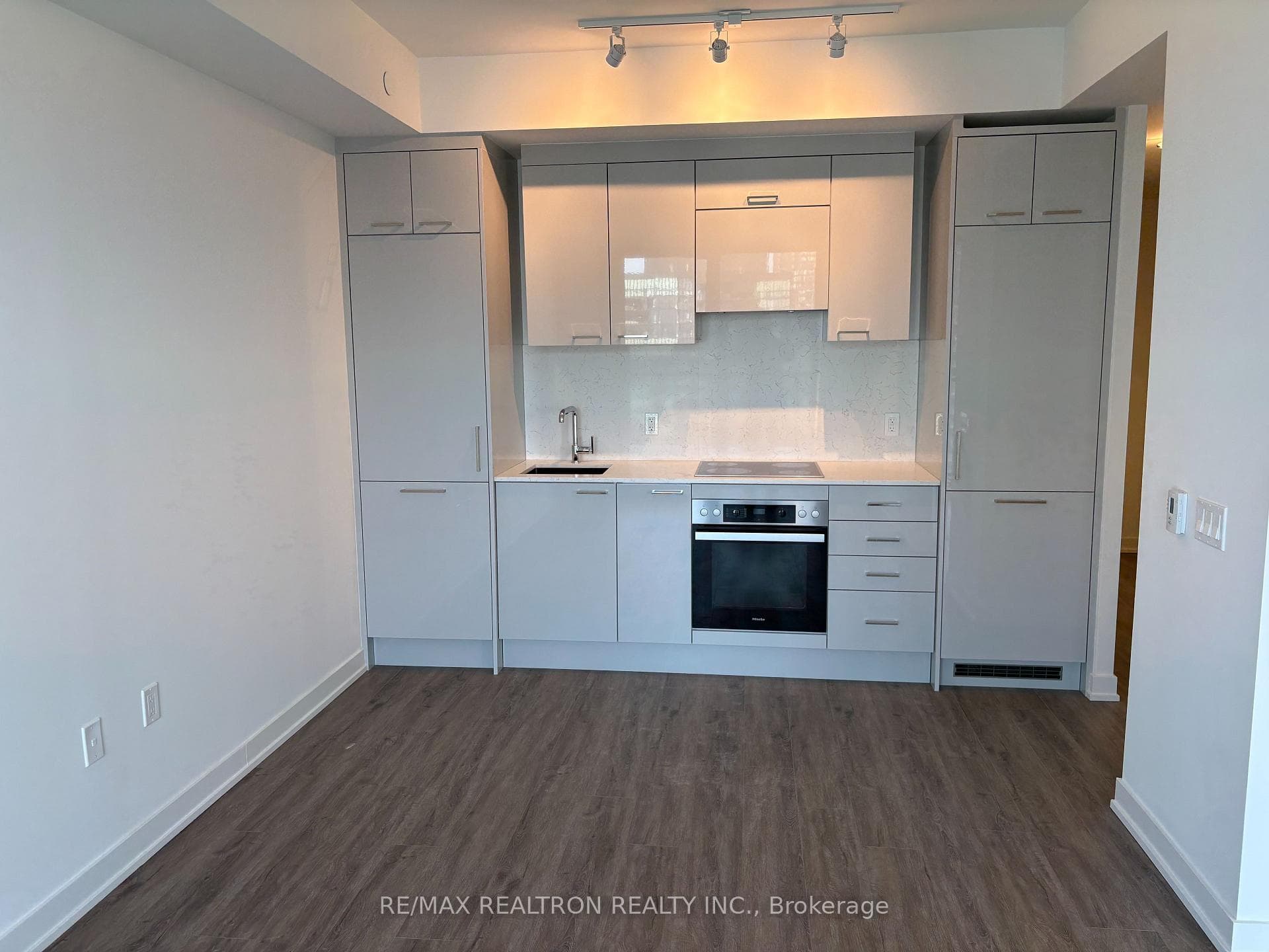 634 Church Street Unit 3907, Regent Park / Cabbagetown / St. James Town, ON M4Y 2G3 - Photo 1
