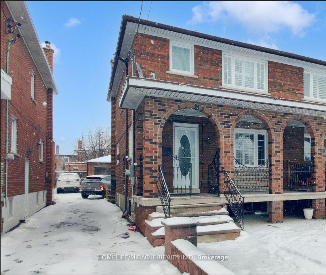 1-847 Runnymede Road, Keelesdale / Eglinton West, ON M6N 3W1 - Photo 1
