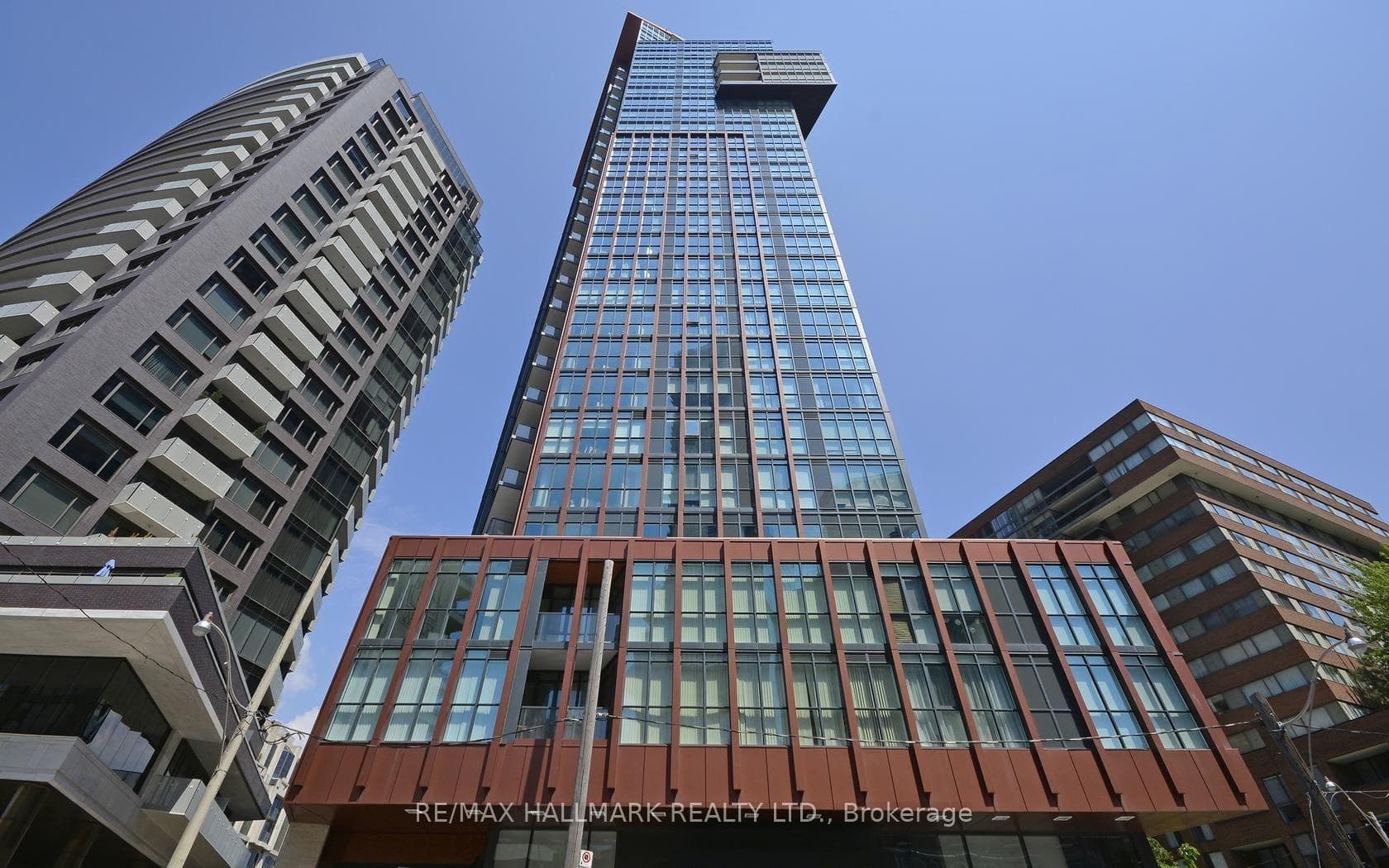 32 Davenport Road Unit 901, Annex / Yorkville / Summerhill, ON M5R 0B5 - Photo 1