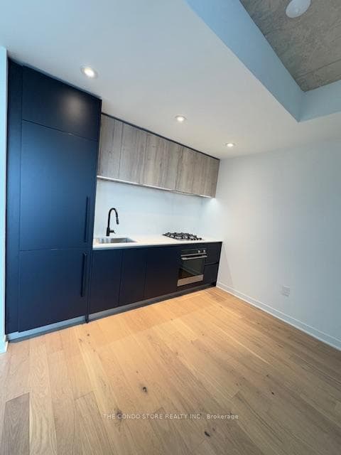 2625 Dundas Street Unit 707, Toronto W02
