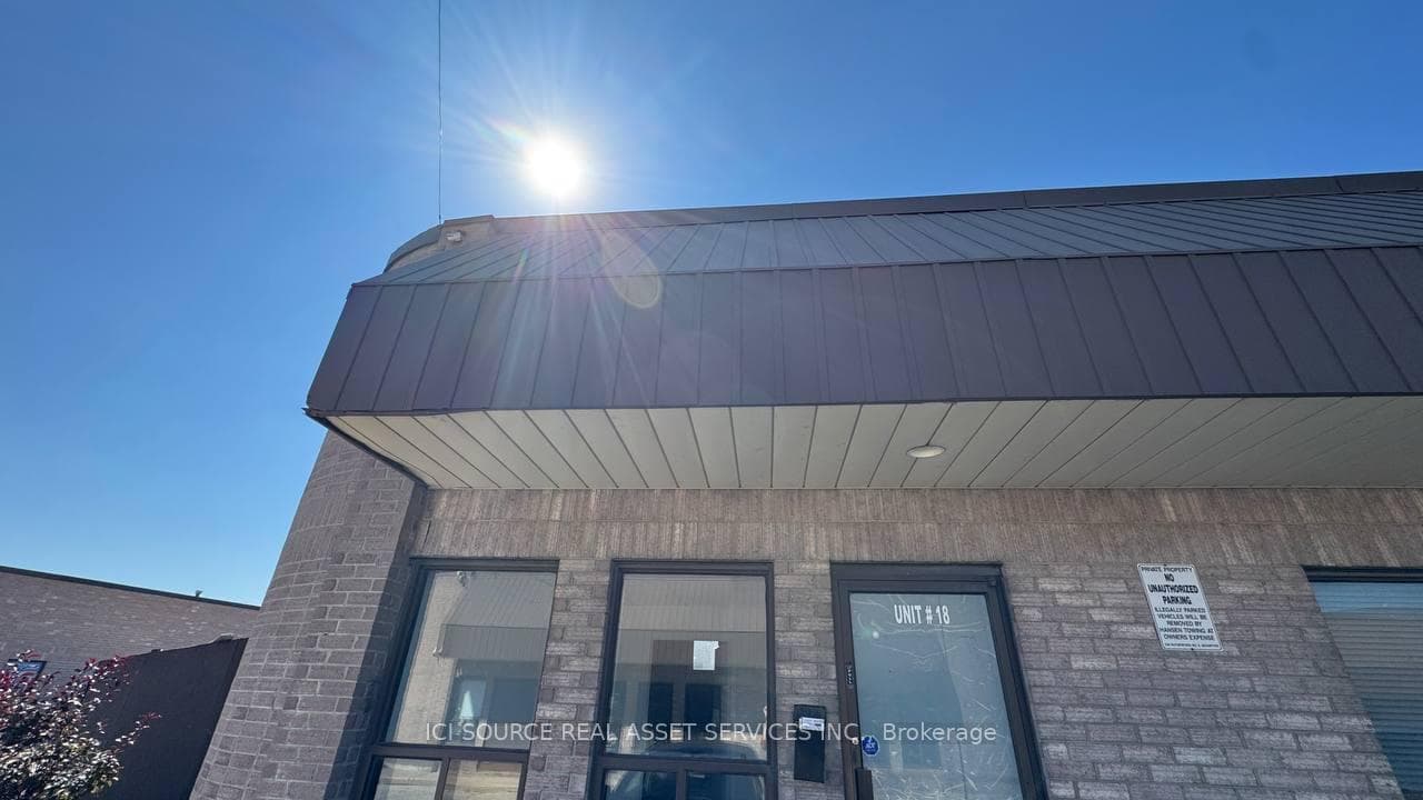 18 B Strathearn Avenue Unit 18, Brampton, ON L6T 4Y2 - Photo 1