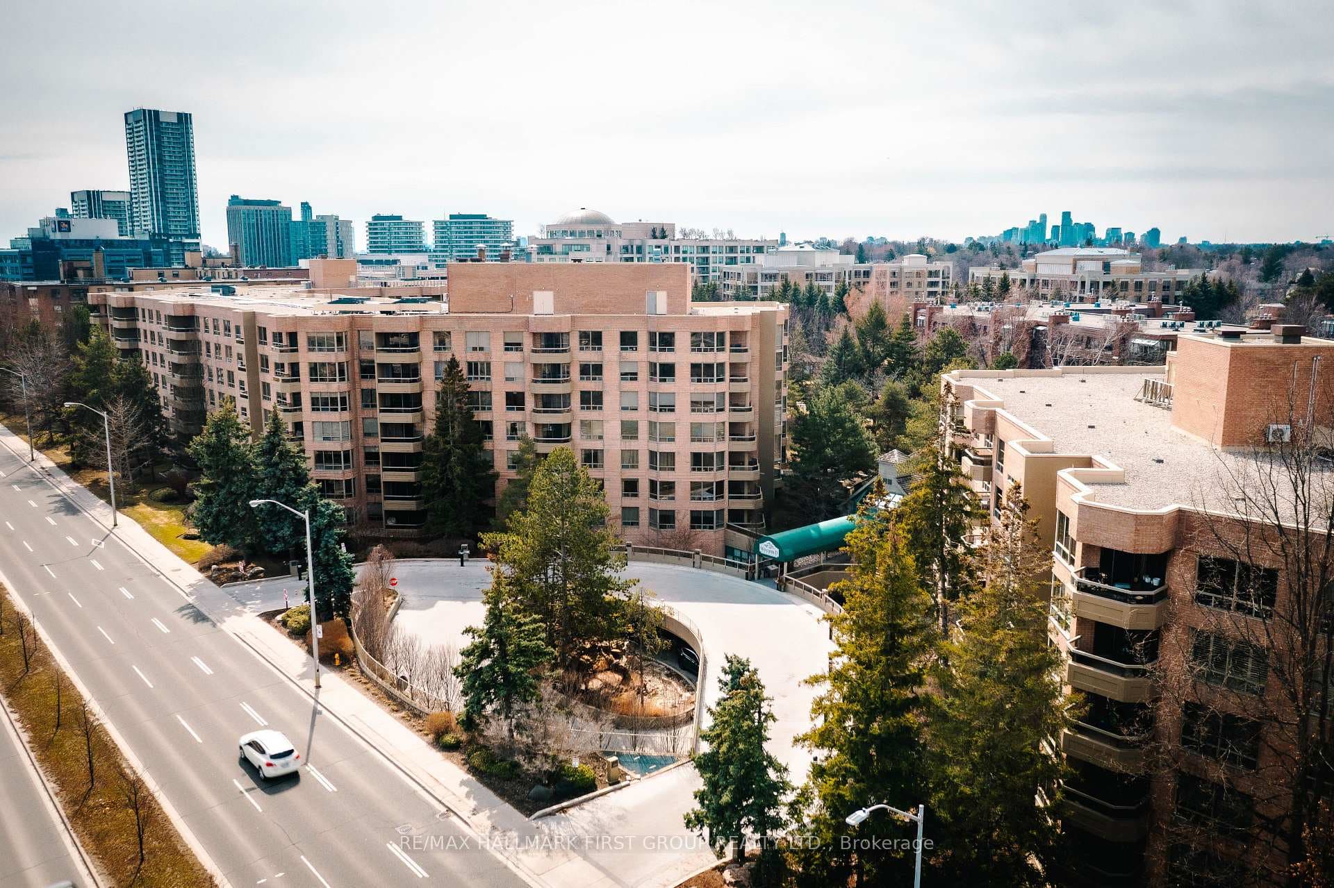 1200 Don Mills Road Unit 303, Don Mills / Parkwoods / Victoria Village, ON M3B 3N8 - Photo 1