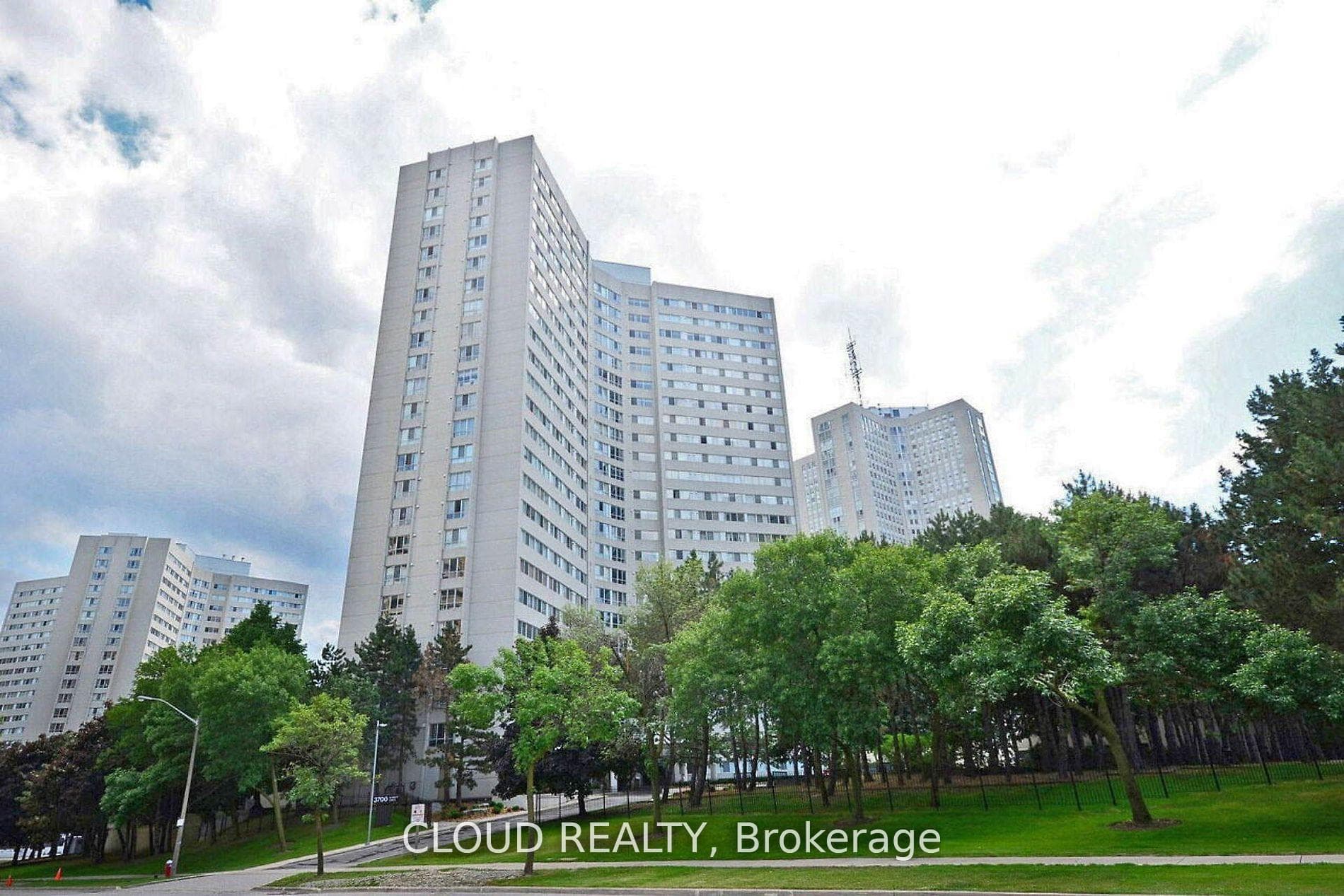 3700 Kaneff Crescent Unit 2209, Mississauga, ON L5A 4B8 - Photo 1