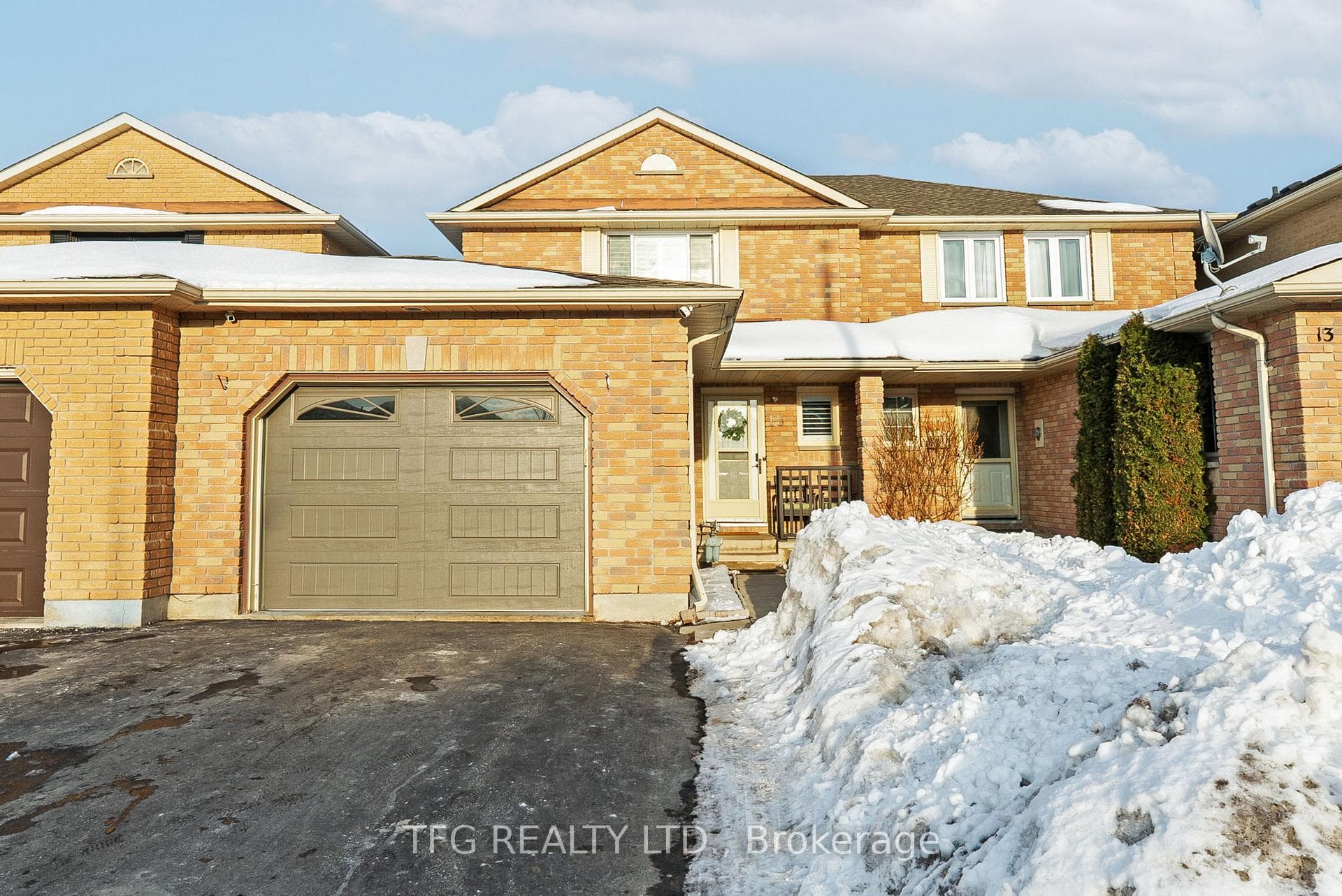15 Short Crescent, Clarington, ON L1E 2Z5 - Photo 1